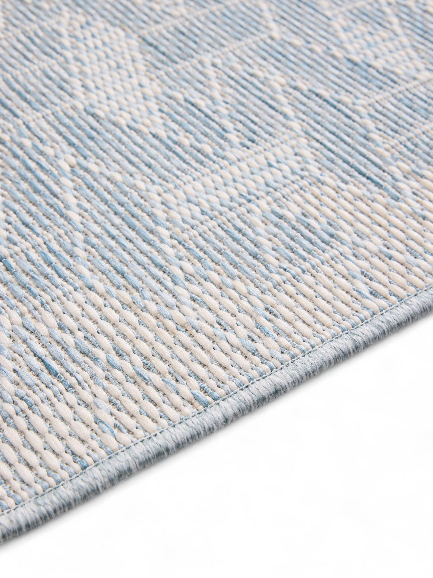 Teppich aus 100% Polypropylen in Blau mit bis 5 mm hohem Flor von benuta Nest