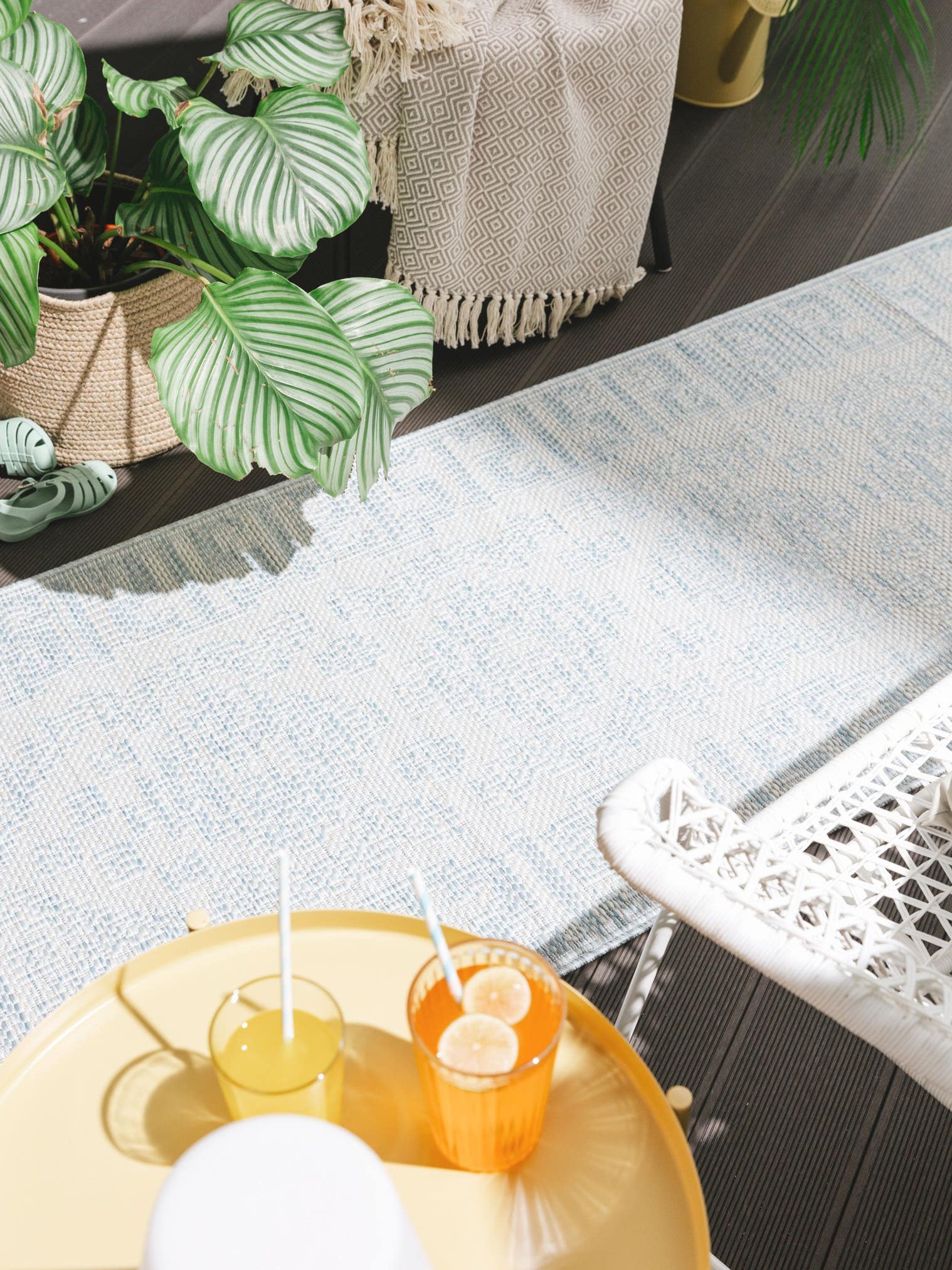 Teppich aus 100% Polypropylen in Blau mit bis 5 mm hohem Flor von benuta Nest