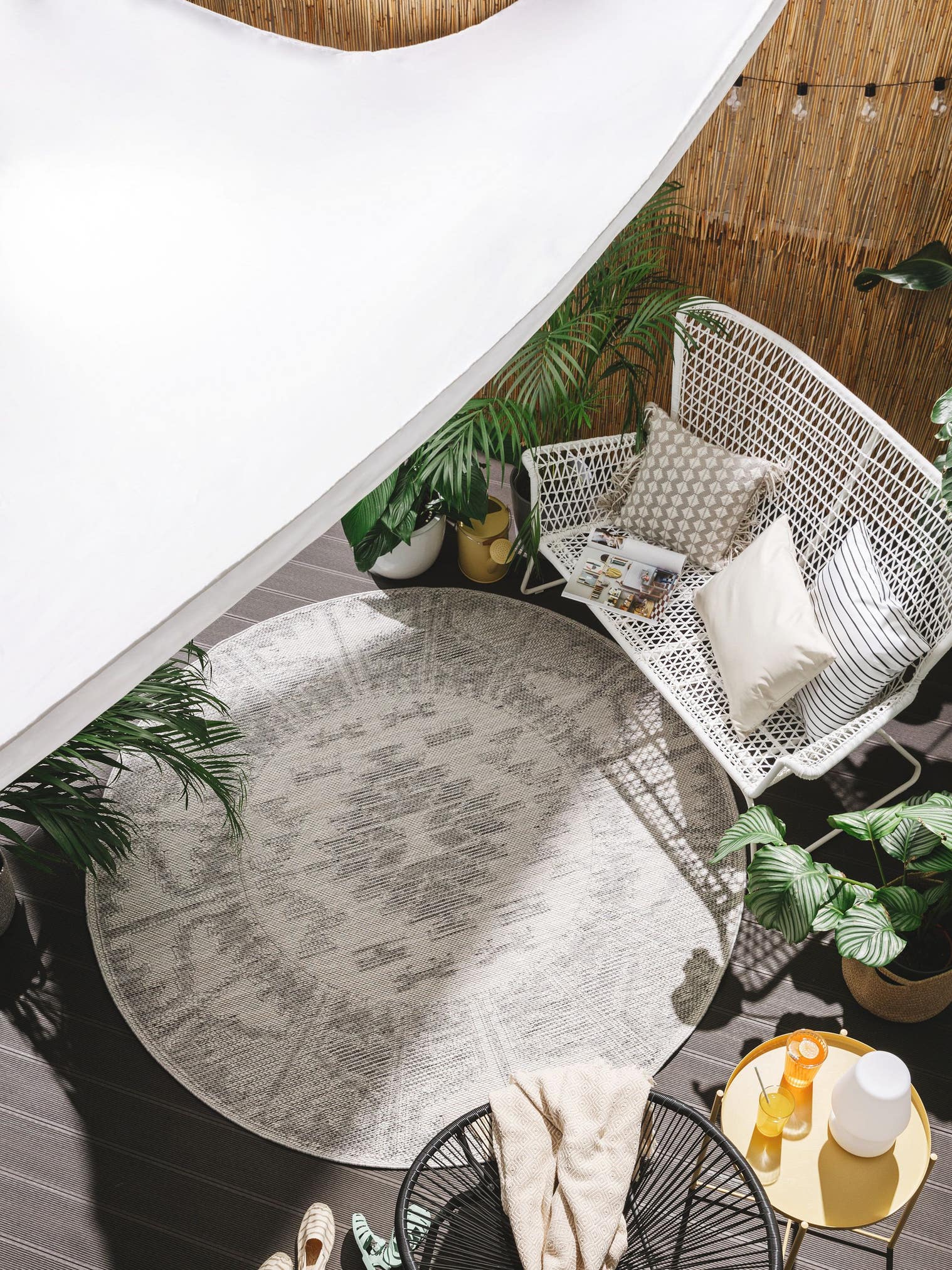 Teppich aus 100% Polypropylen in Grau mit bis 5 mm hohem Flor von benuta Nest