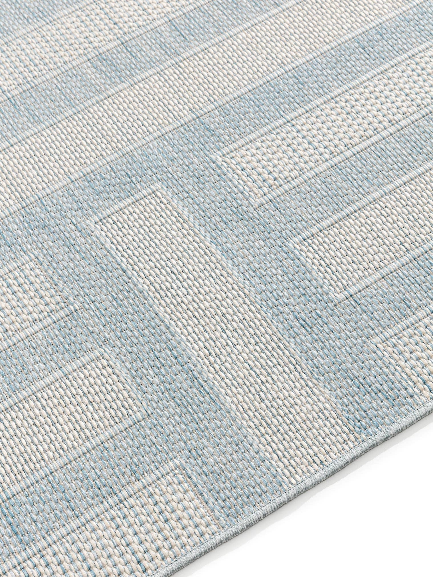 Rug made of 100% Polypropylene in Blue with a 1- 5 mm high pile by benuta Nest