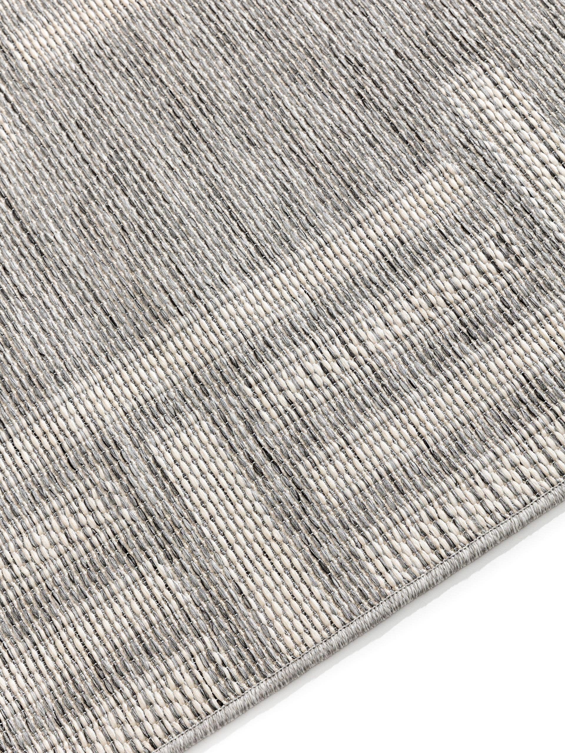 Rug made of 100% Polypropylene in Grey with a 1- 5 mm high pile by benuta Nest
