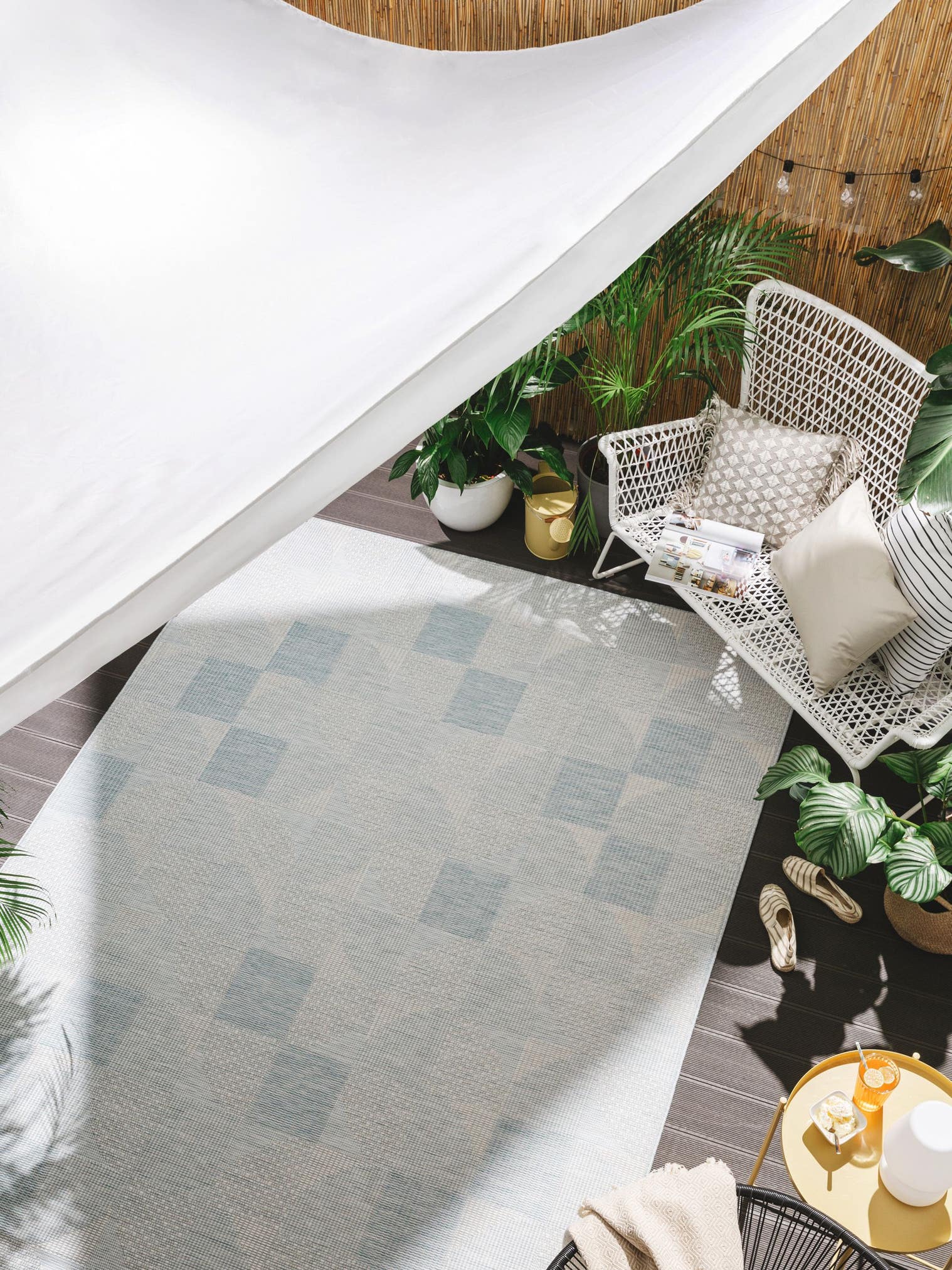 Rug made of 100% Polypropylene in Blue with a 1- 5 mm high pile by benuta Nest