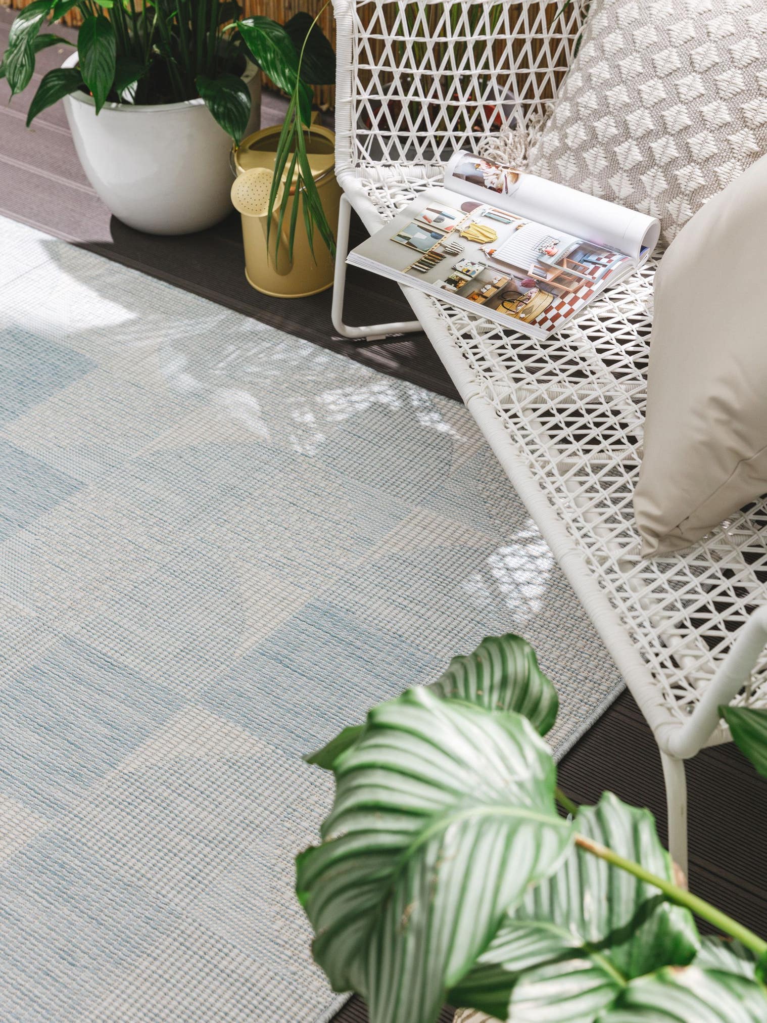 Rug made of 100% Polypropylene in Blue with a 1- 5 mm high pile by benuta Nest