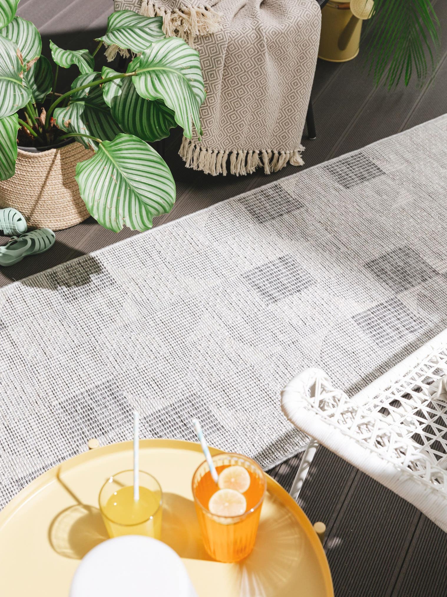 Alfombra de 100% Polipropileno en Gris con un pelo de {{Placeholder_Pile Height}} de altura de benuta Nest