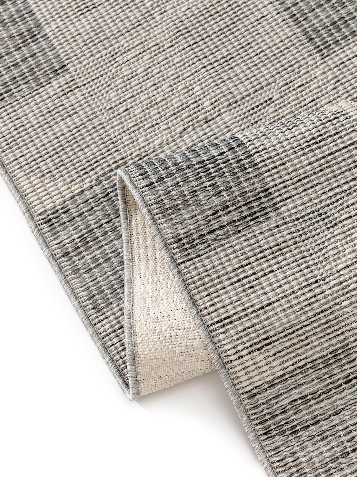 Alfombra de 100% Polipropileno en Gris con un pelo de {{Placeholder_Pile Height}} de altura de benuta Nest
