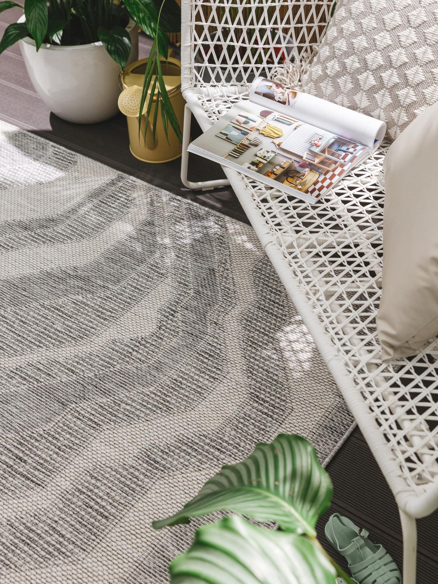 Rug made of 100% Polypropylene in Grey with a 1- 5 mm high pile by benuta Nest
