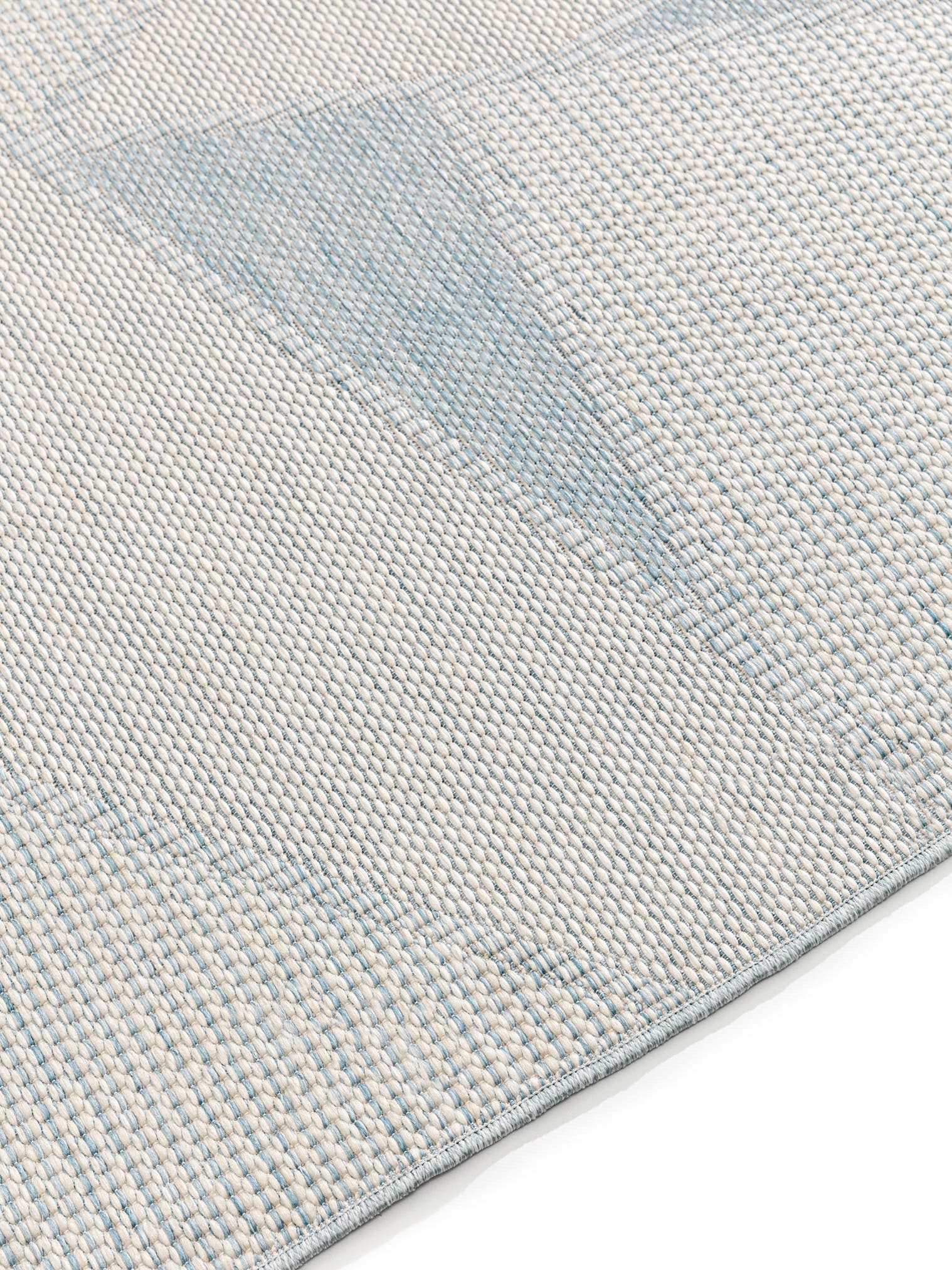Teppich aus 100% Polypropylen in Blau mit bis 5 mm hohem Flor von benuta Nest