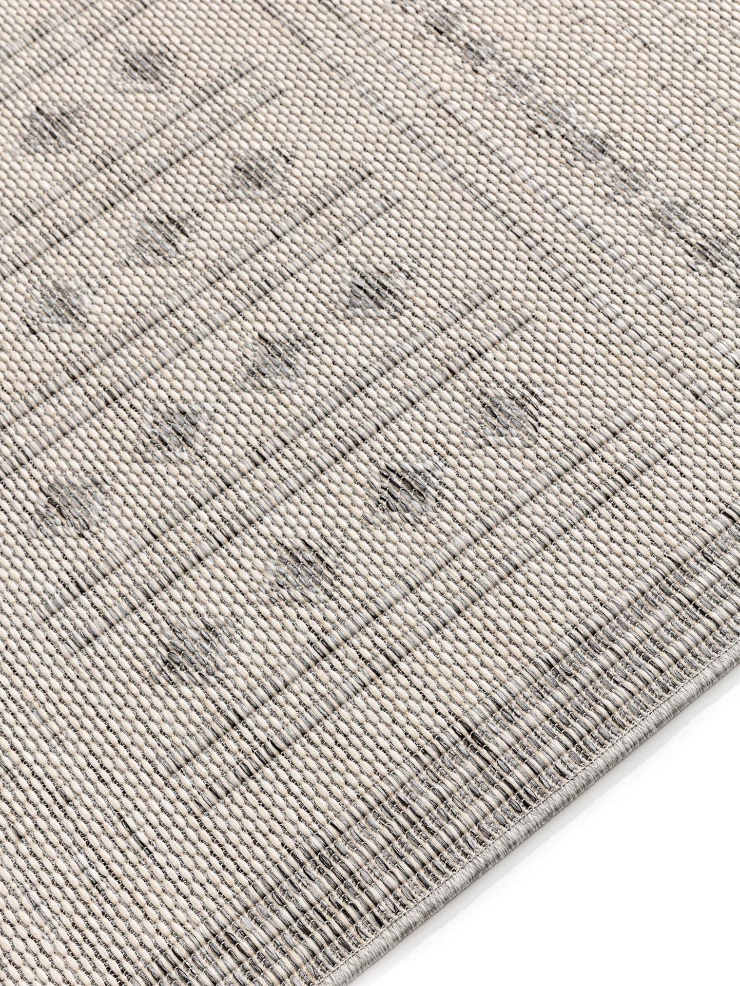 Rug made of 100% Polypropylene in Grey with a 1- 5 mm high pile by benuta Nest
