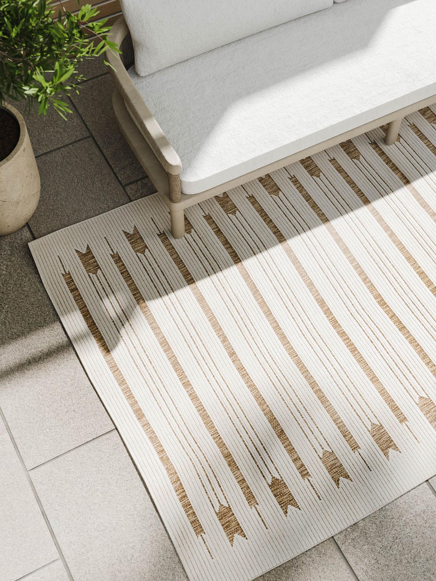Teppich aus 100% Polypropylen in Weiß mit bis 5 mm hohem Flor von benuta Basic
