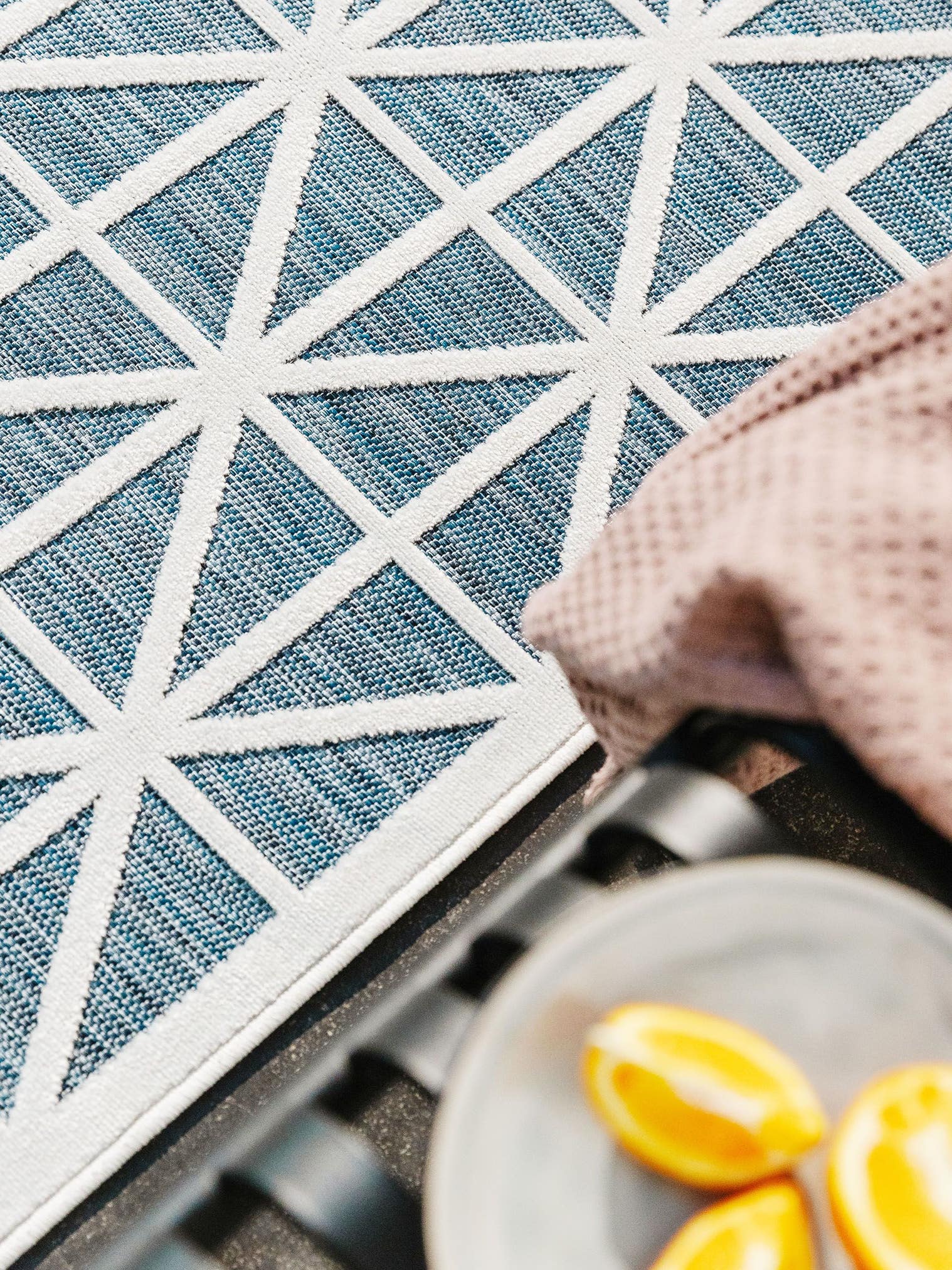 Teppich aus 100% Polypropylen in Blau mit bis 5 mm hohem Flor von benuta Pop