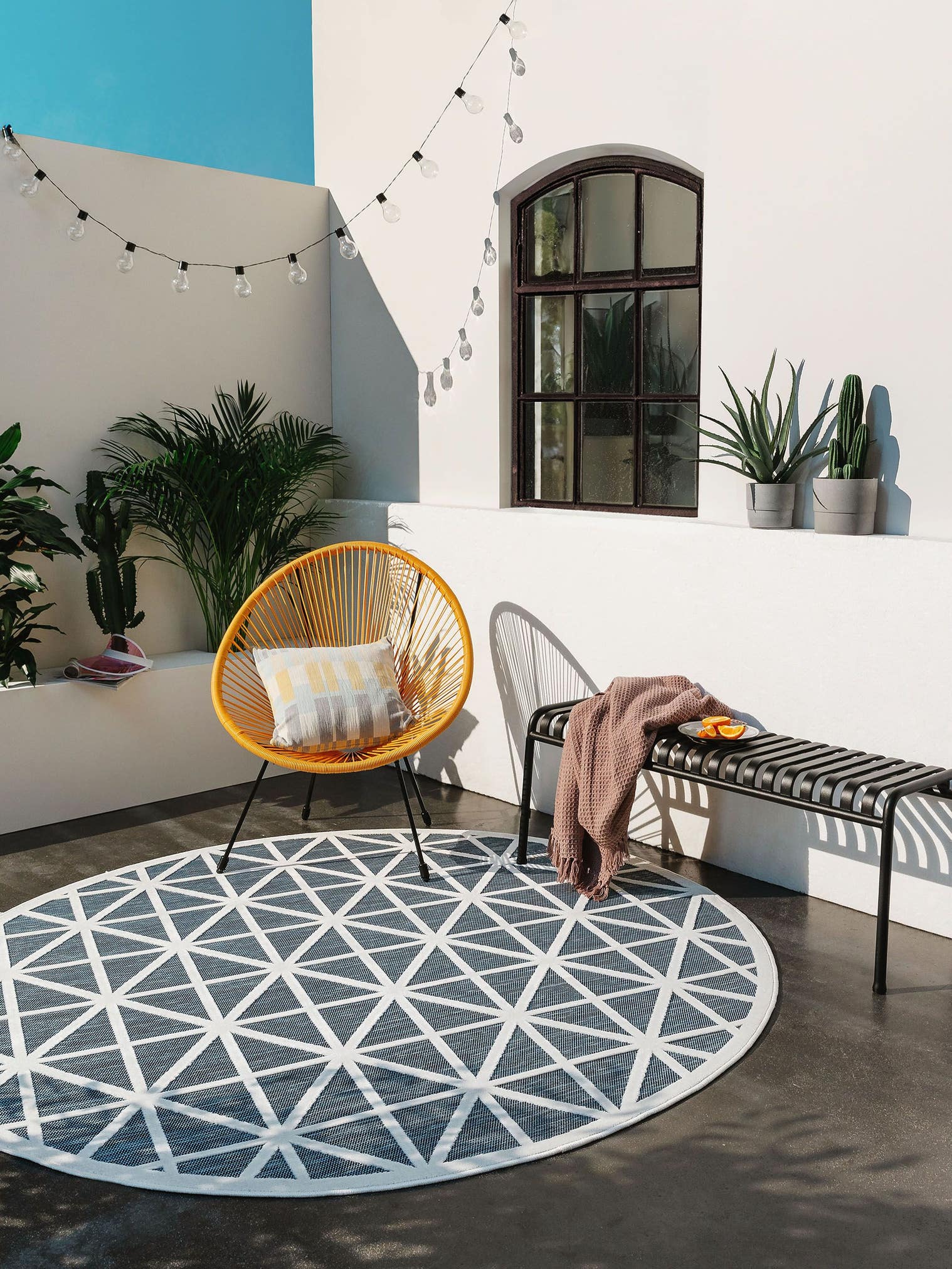 Tapis en 100% Polypropylène en Bleu avec une pile de 1- 5 mm de hauteur de benuta Pop