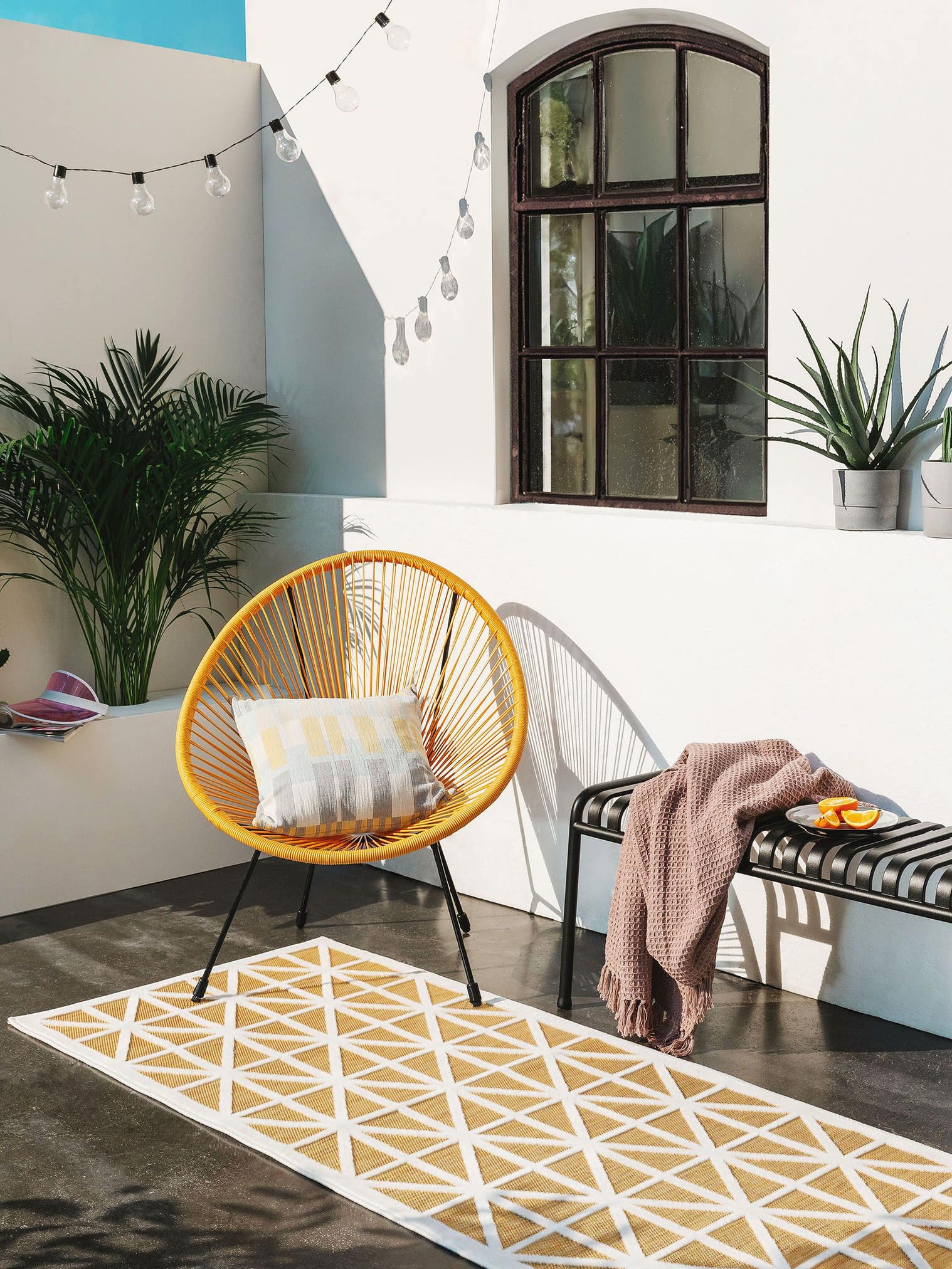 Teppich aus 100% Polypropylen in Gelb mit bis 5 mm hohem Flor von benuta Pop