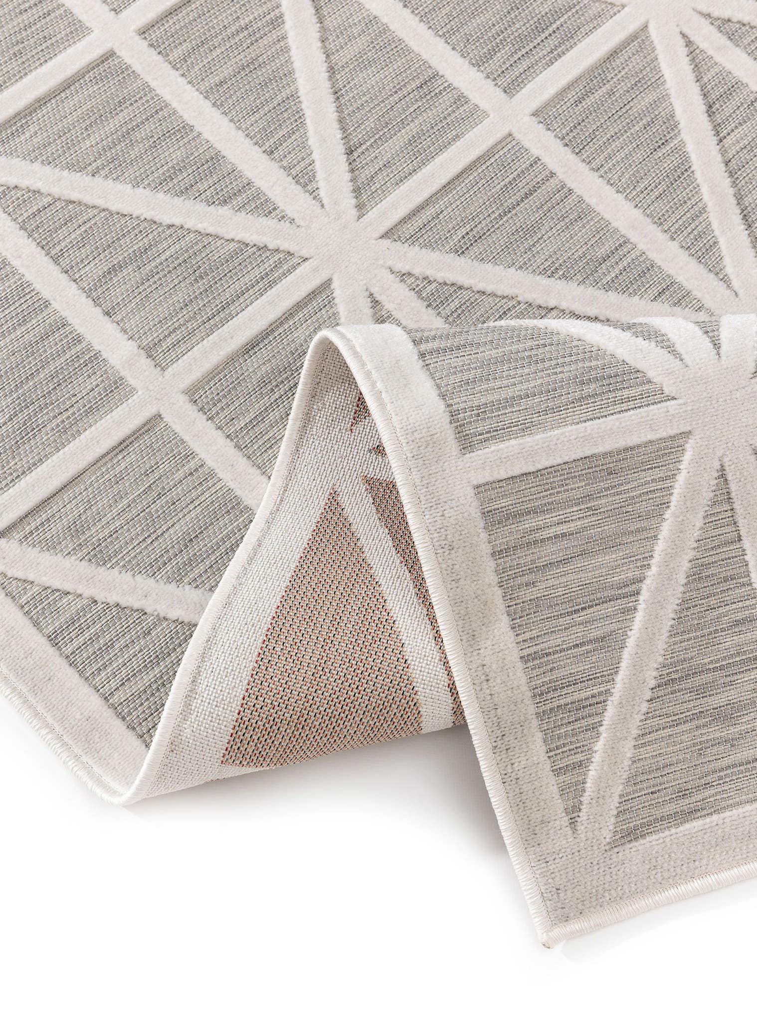 Teppich aus 100% Polypropylen in Grau mit bis 5 mm hohem Flor von benuta Pop