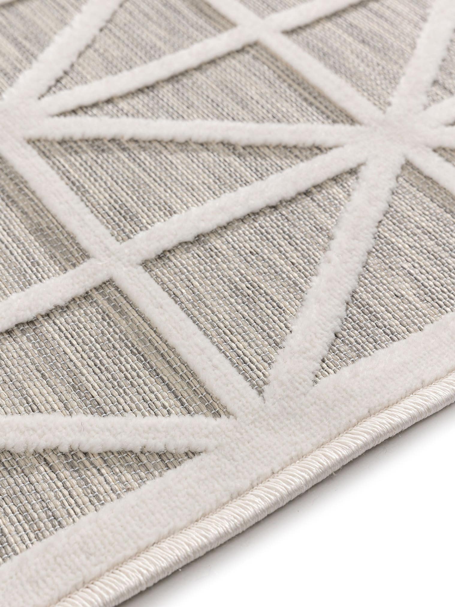 Teppich aus 100% Polypropylen in Grau mit bis 5 mm hohem Flor von benuta Pop
