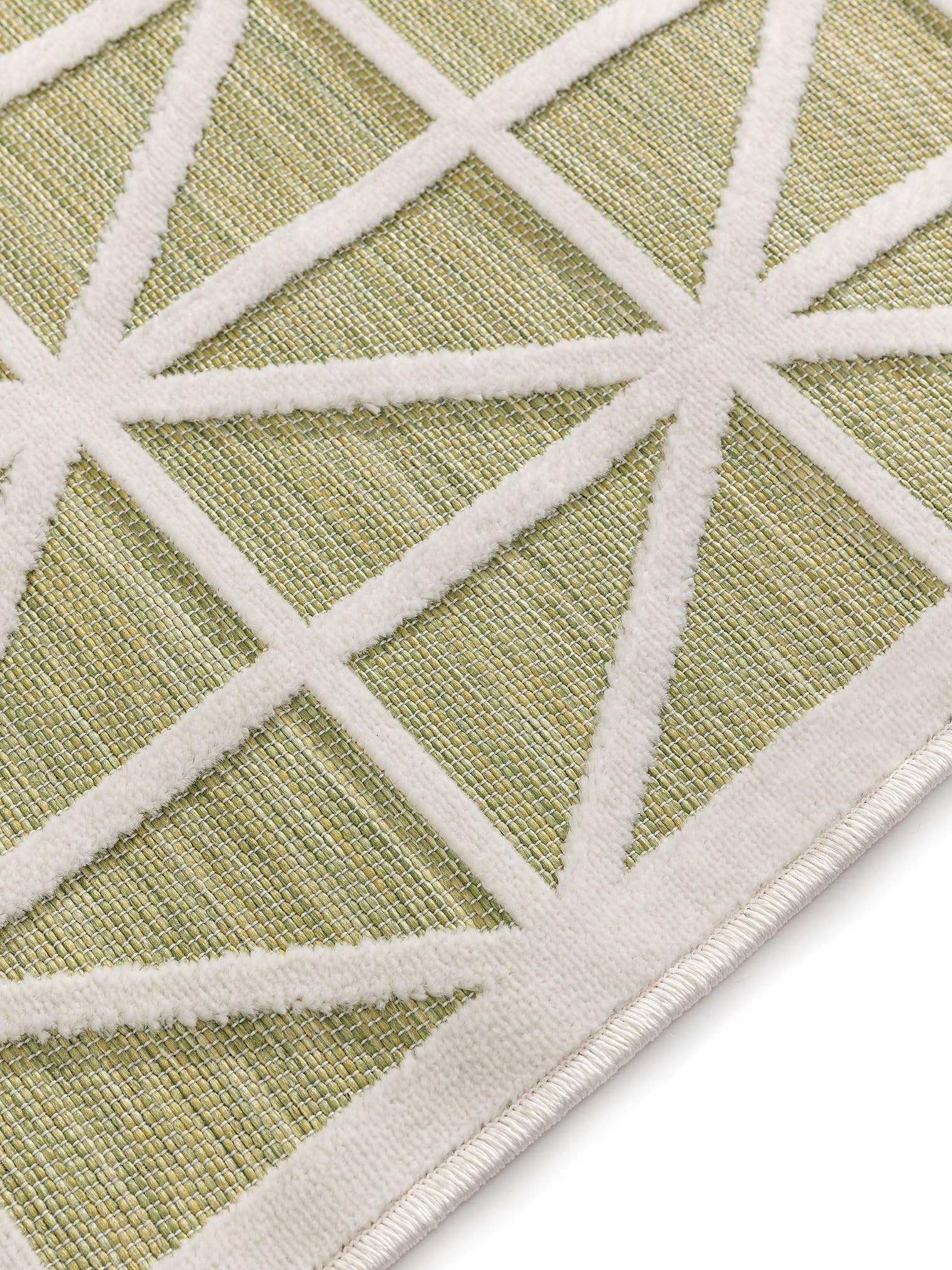 Teppich aus 100% Polypropylen in Grün mit bis 5 mm hohem Flor von benuta Pop