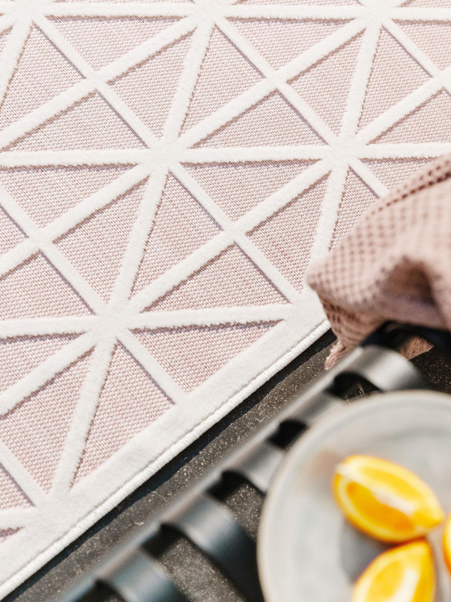 Teppich aus 100% Polypropylen in Rosa mit bis 5 mm hohem Flor von benuta Pop