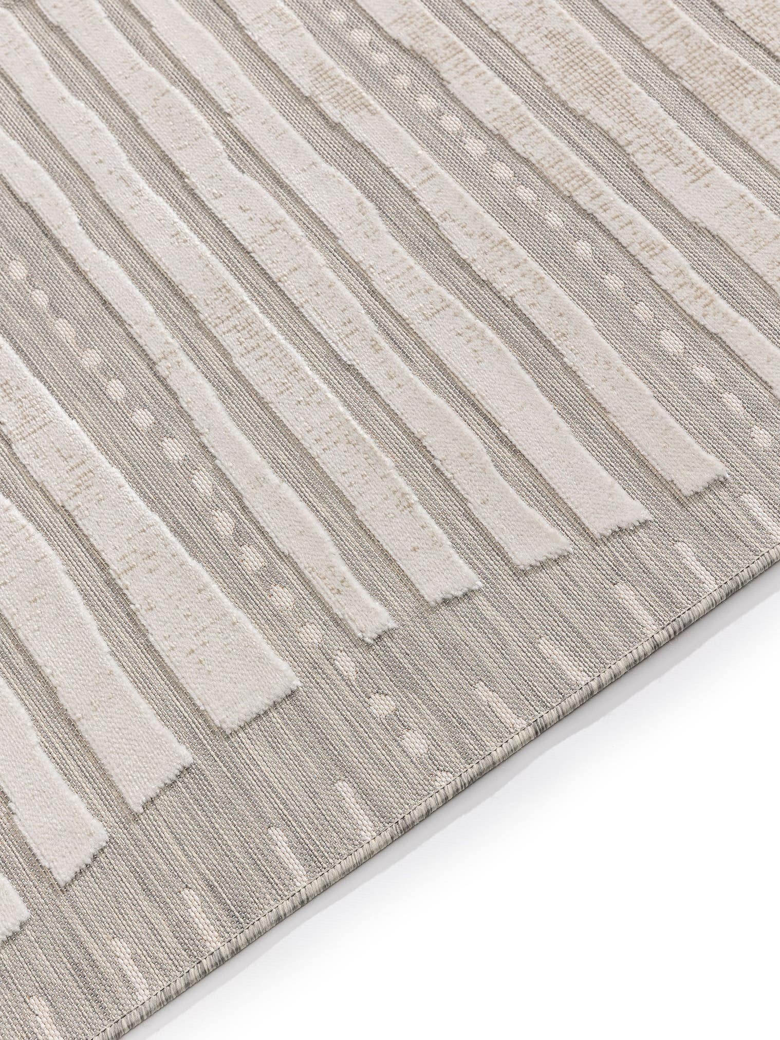 Rug made of 100% Polypropylene in Beige with a 1- 5 mm high pile by benuta Basic