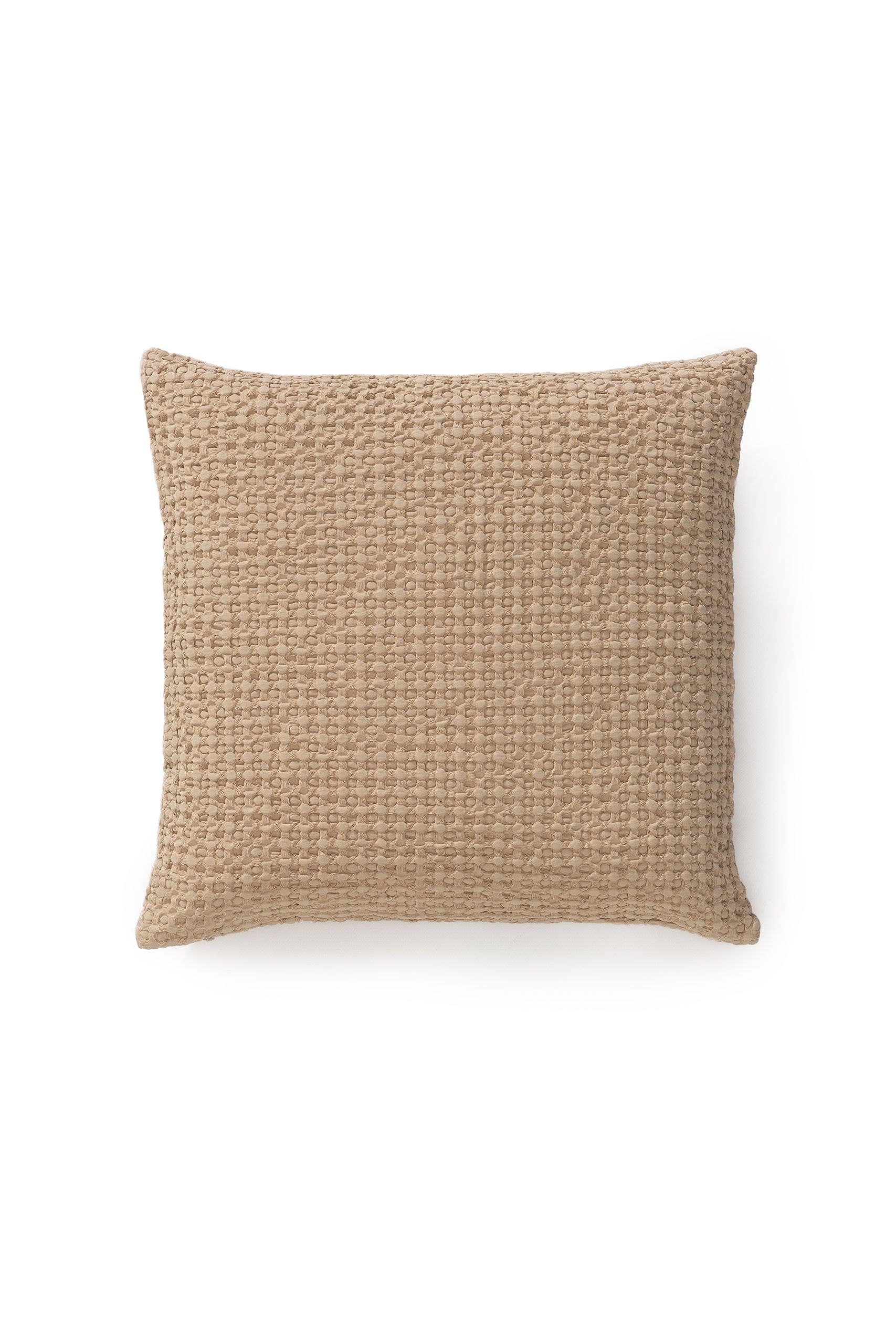 Cushion Cover Cloe Beige in Relief design made of 100% Cotton by benuta Pop