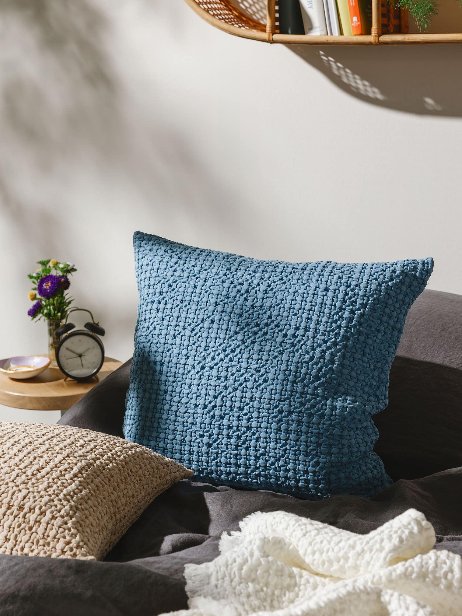 Cushion Cover Cloe Blue in Relief design made of 100% Cotton by benuta Pop