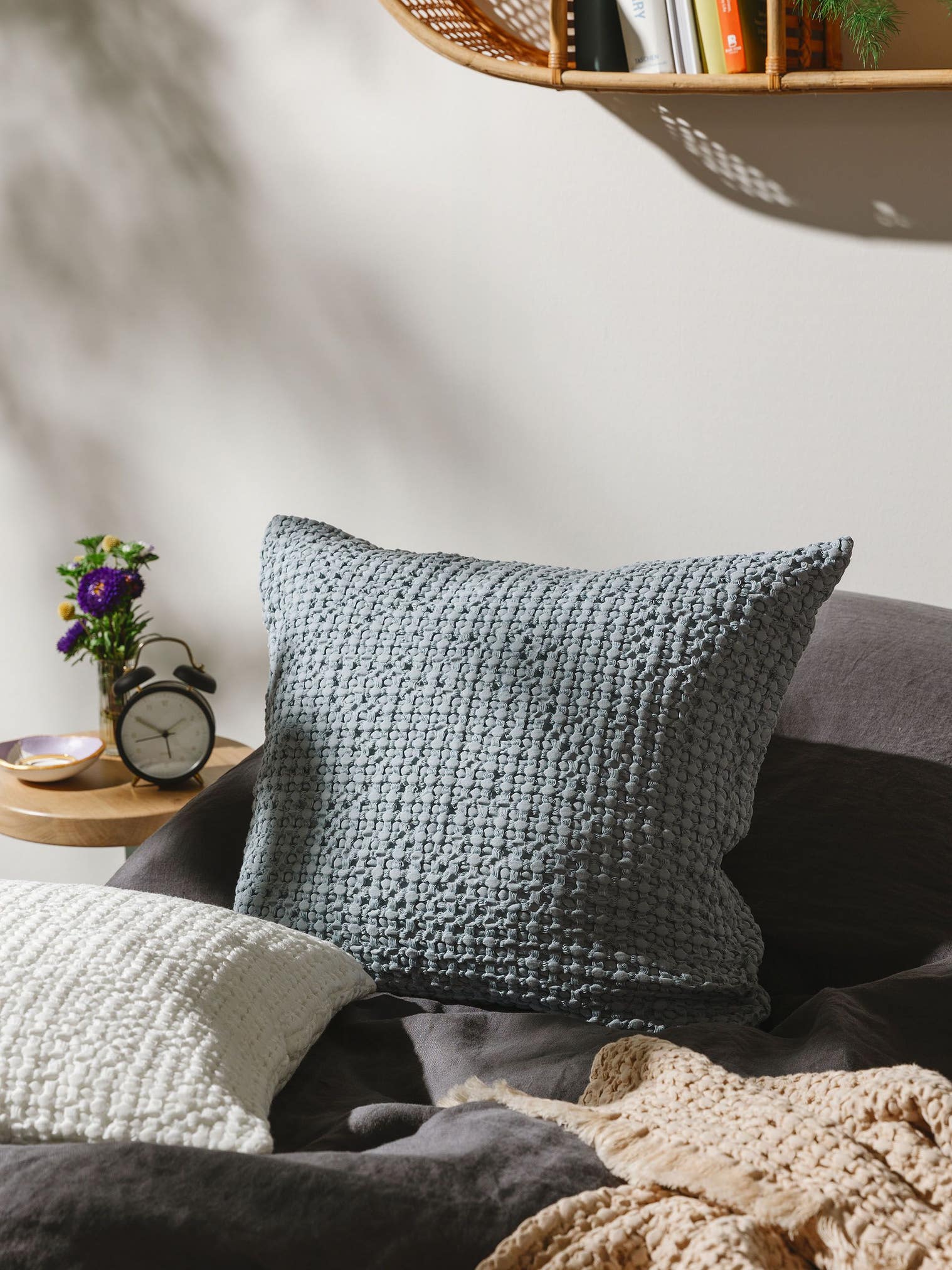 Cushion Cover Cloe Blue/Grey in Relief design made of 100% Cotton by benuta Pop