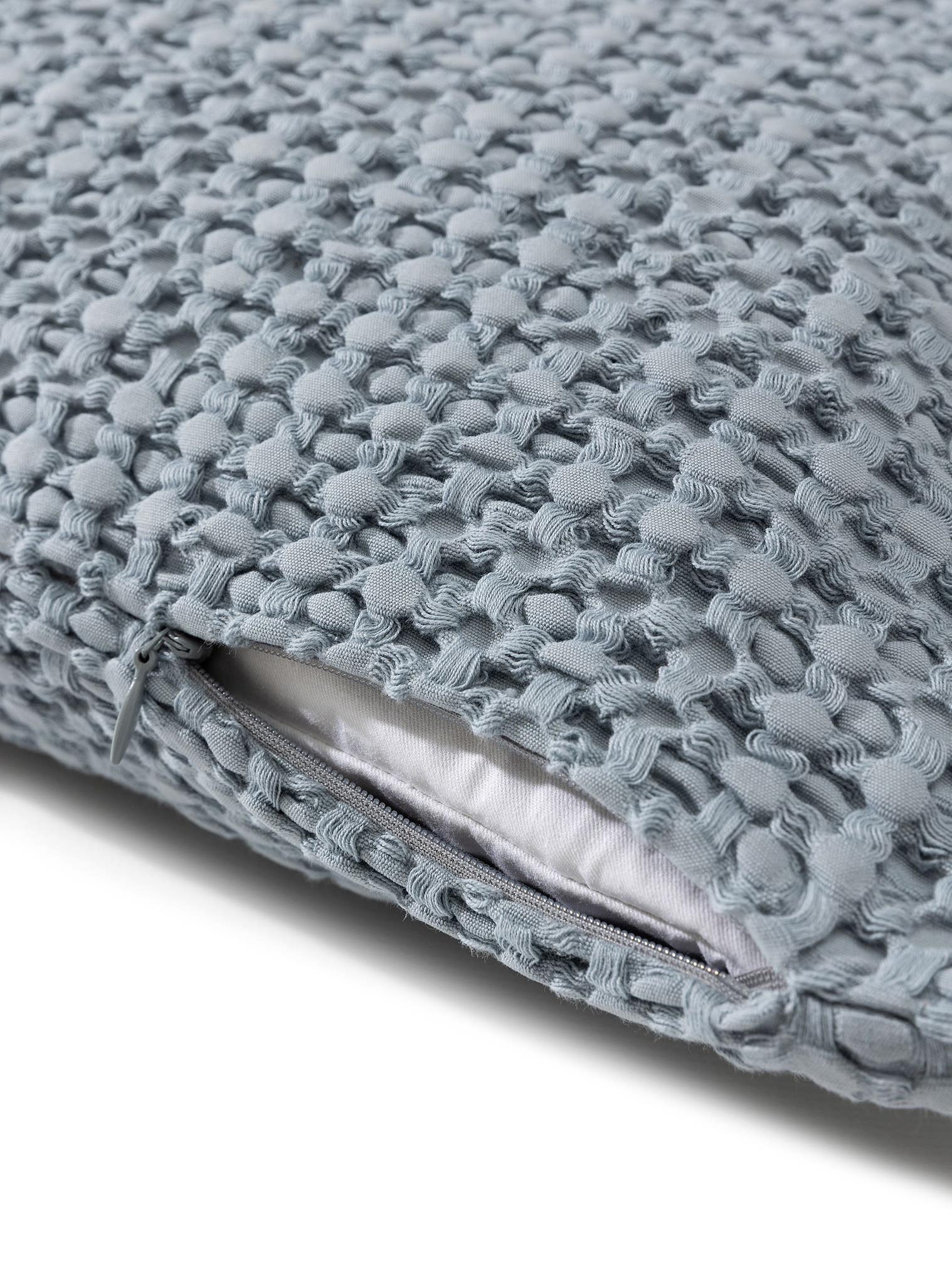 Cushion Cover Cloe Blue/Grey in Relief design made of 100% Cotton by benuta Pop
