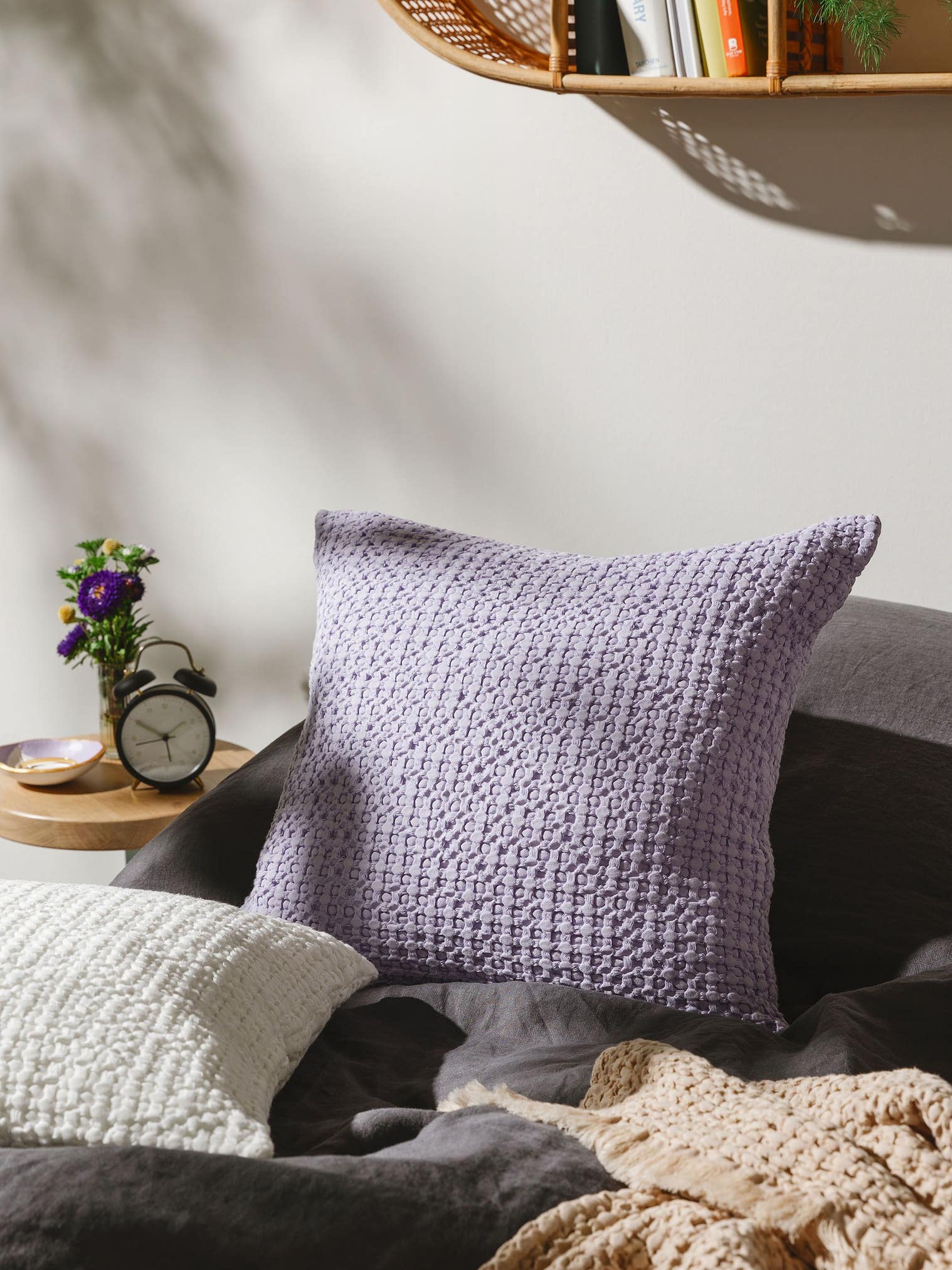 Örngott Cloe Lila med Relief-design i 100% Bomull från benuta Pop