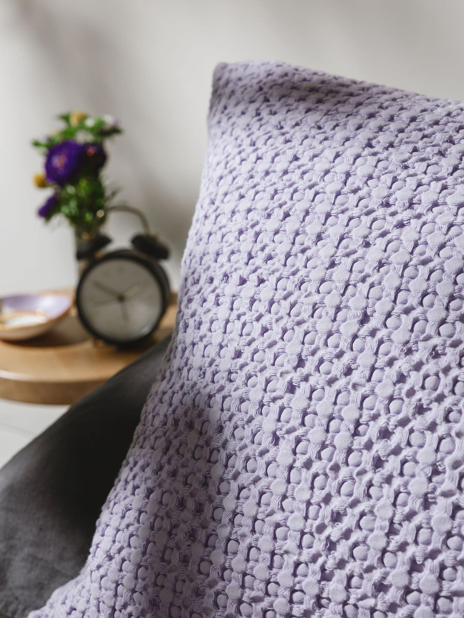 Örngott Cloe Lila med Relief-design i 100% Bomull från benuta Pop