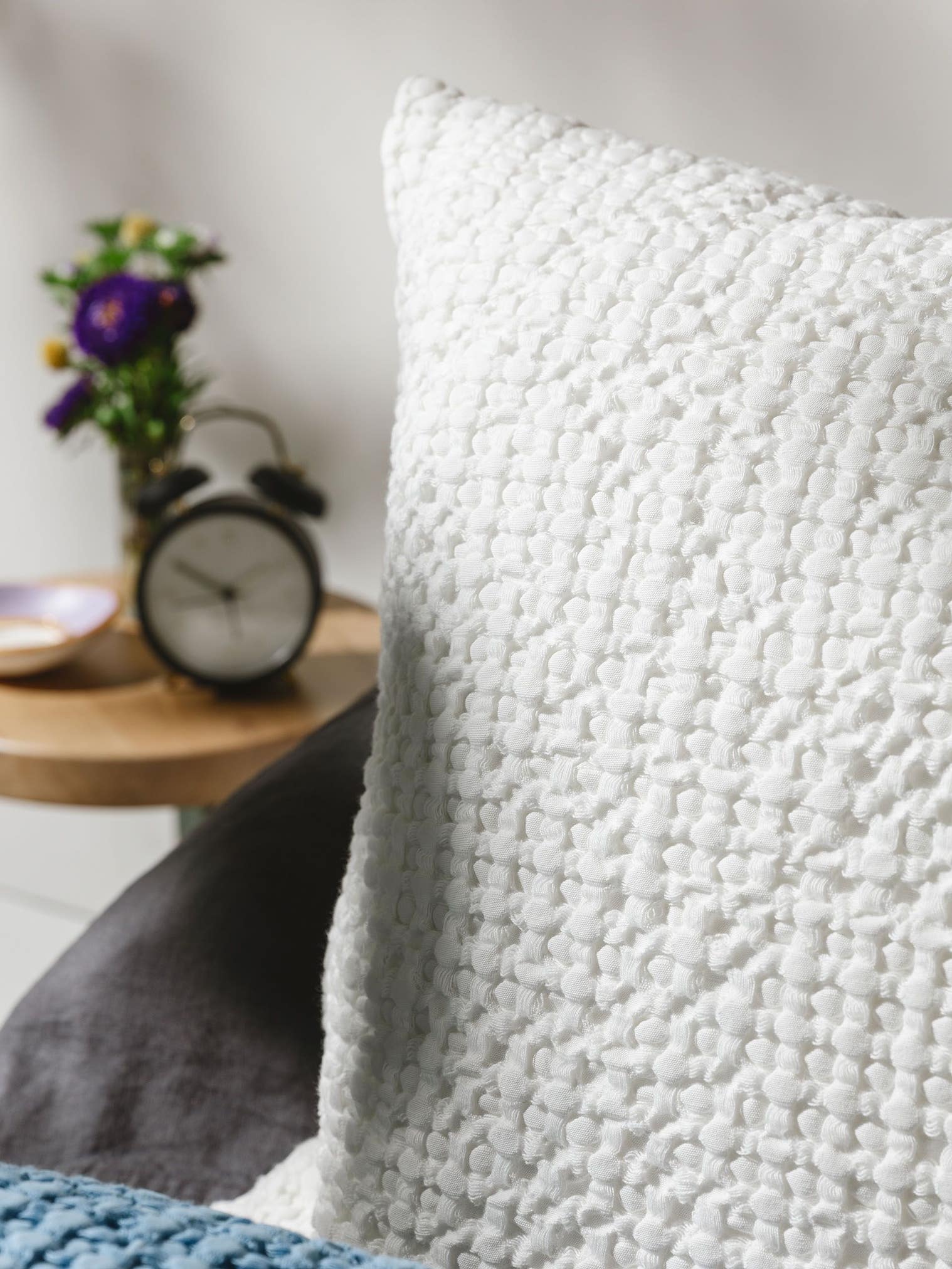 Cushion Cover Cloe Cream in Relief design made of 100% Cotton by benuta Pop
