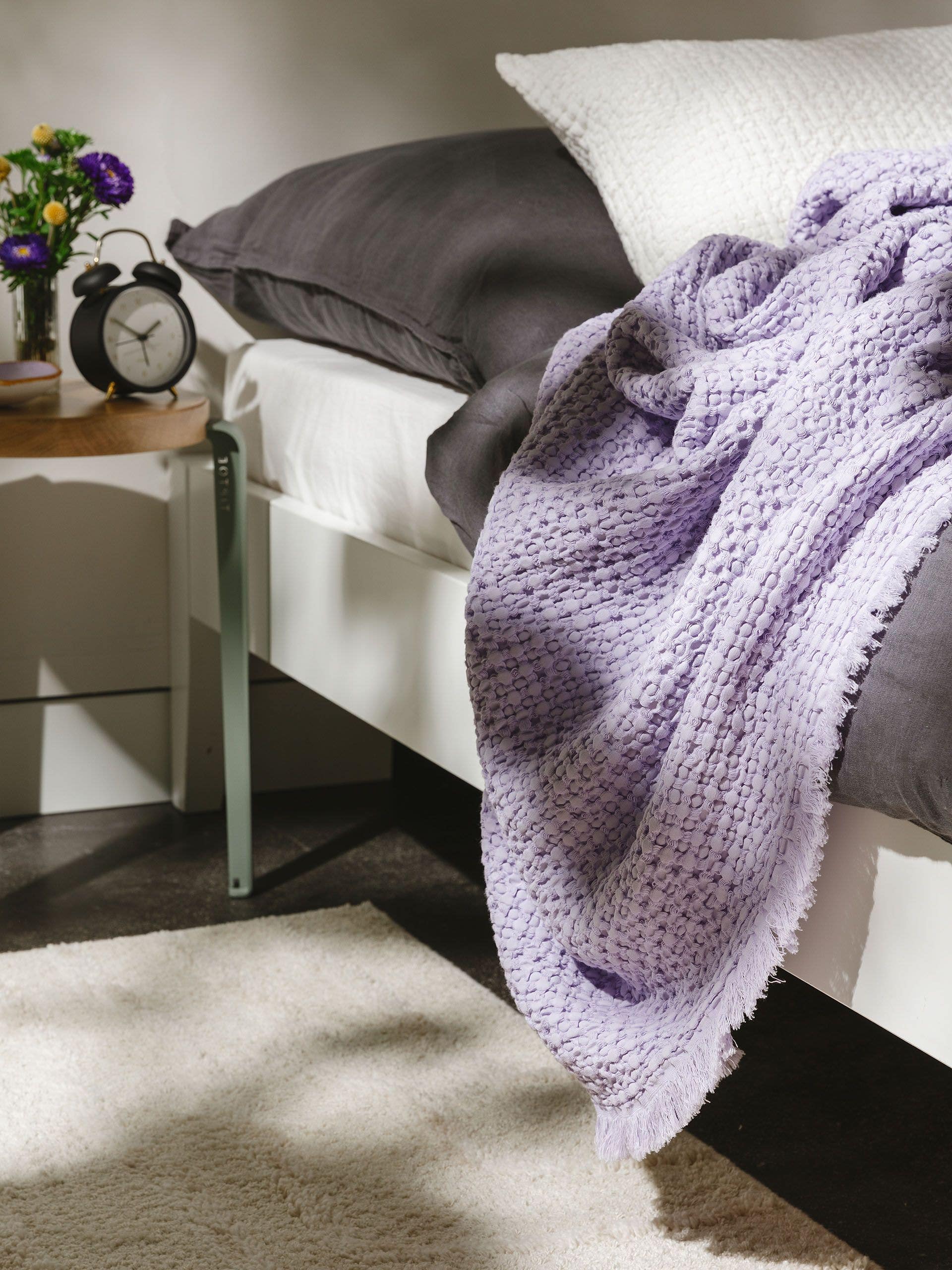 Katoenen plaid Cloe Purper in Relief-ontwerp van 100% Katoen door benuta