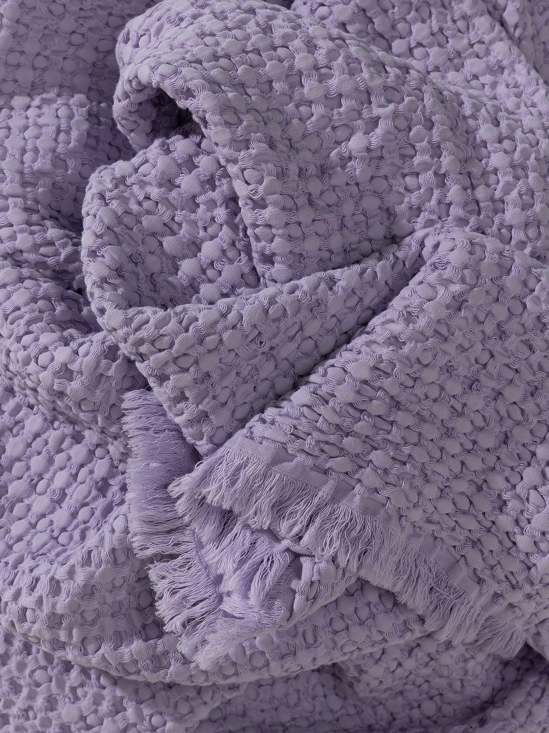 Katoenen plaid Cloe Purper in Relief-ontwerp van 100% Katoen door benuta