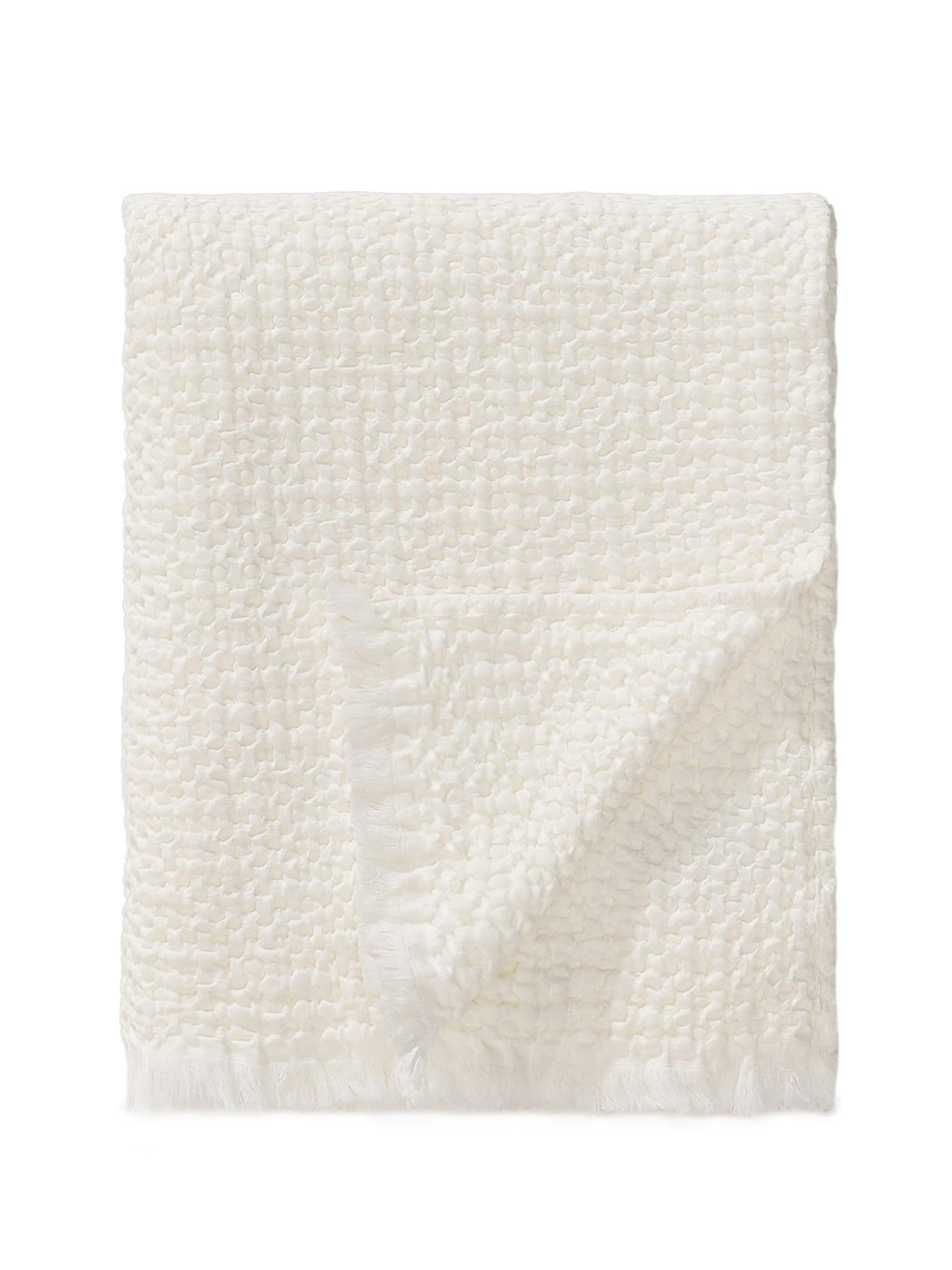 Baumwolldecke Cloe Cream im Design Relief aus 100% Baumwolle von benuta