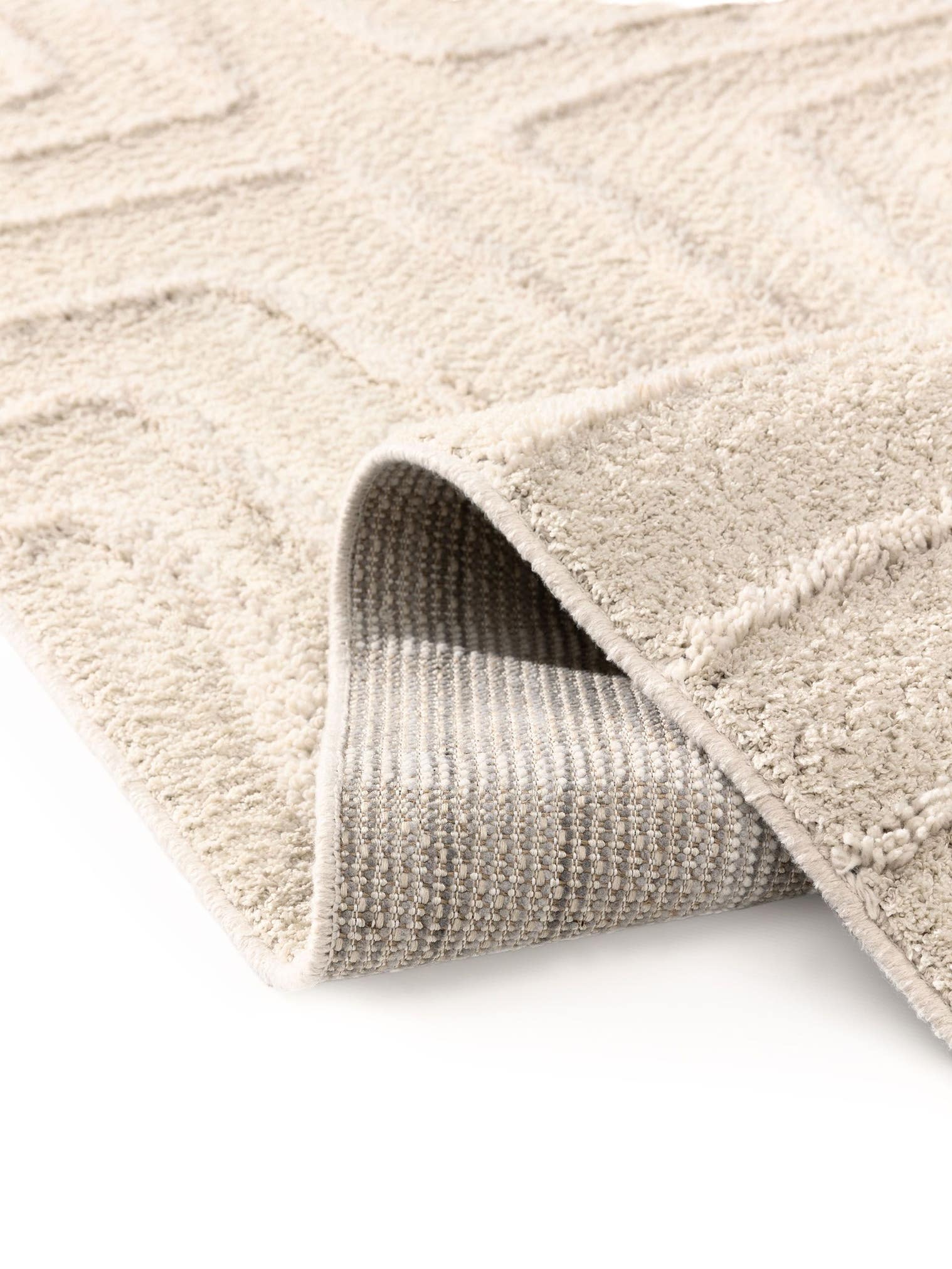 Teppich aus 100% Polyester in Weiß mit 6 bis 10 mm hohem Flor von benuta Pop