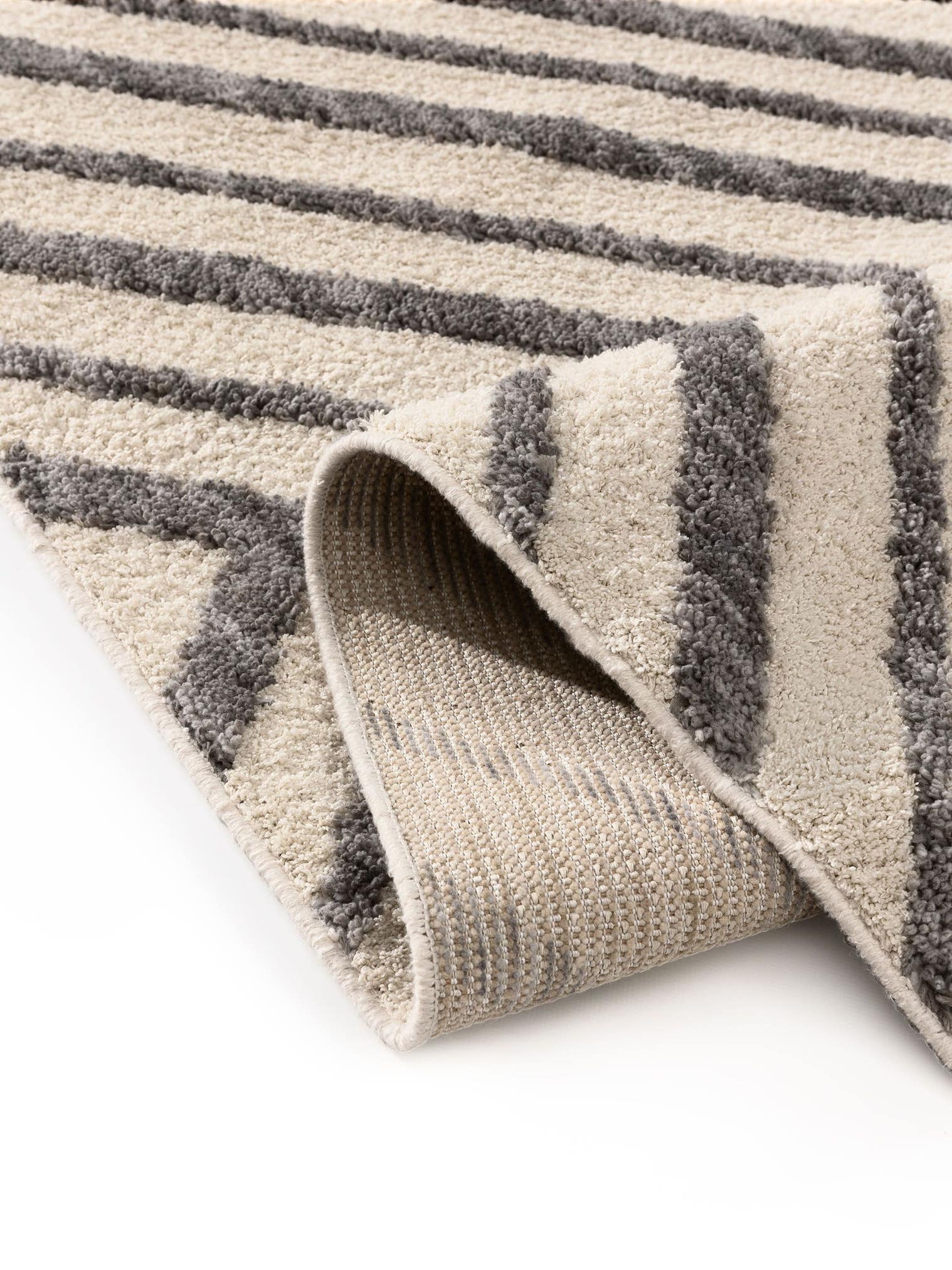 Teppich aus 100% Polyester in Weiß mit 6 bis 10 mm hohem Flor von benuta Pop