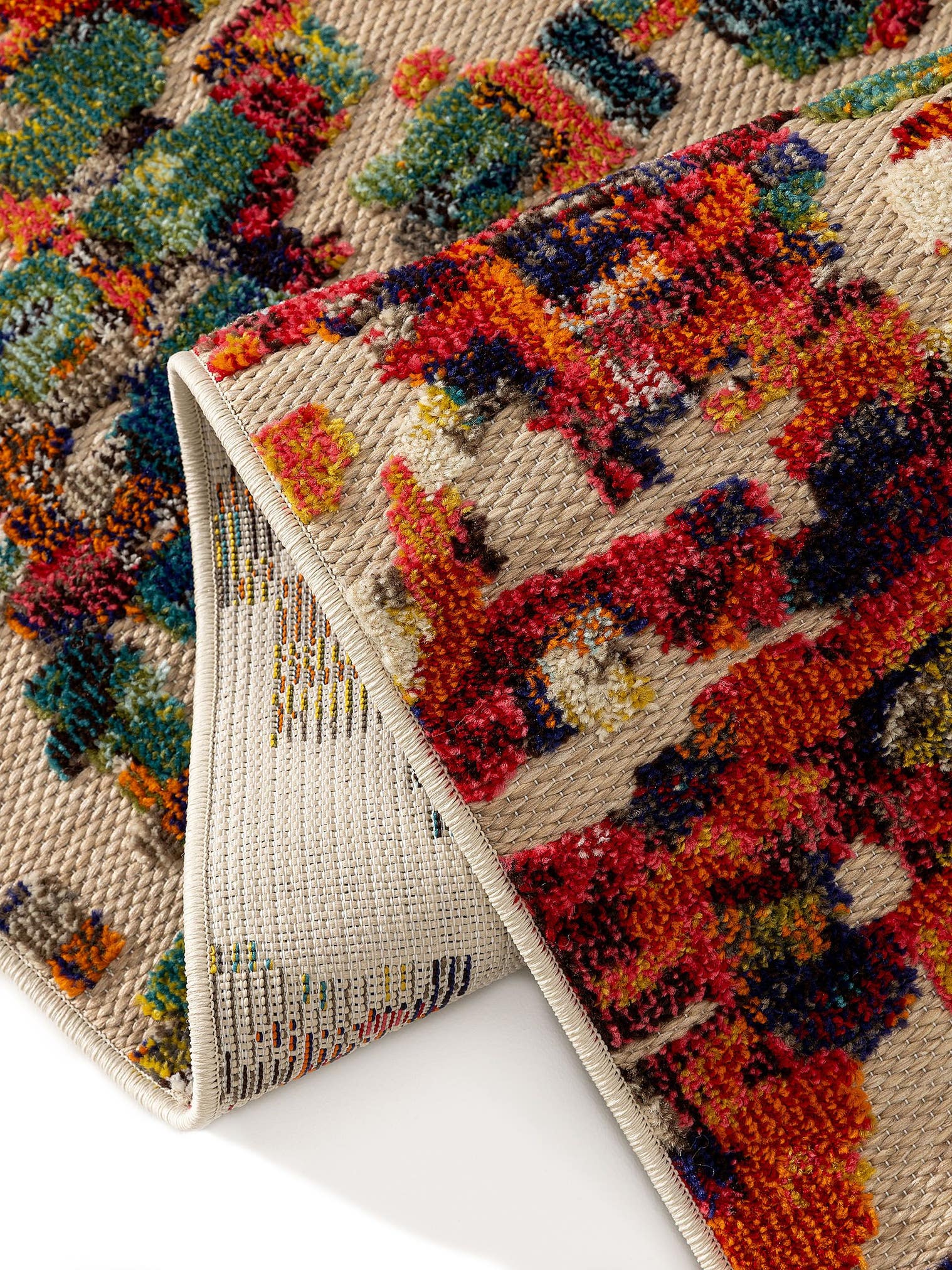 Teppich aus 100% Polypropylen in Multicolor mit 6 bis 10 mm hohem Flor von benuta Nest