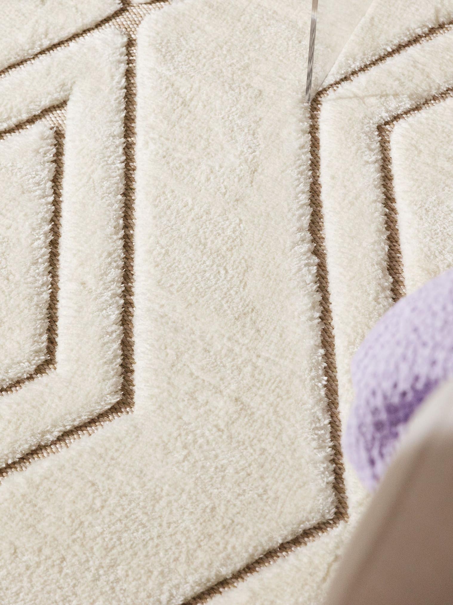 Teppich aus 63% Polyester, 37% Polypropylen in Weiß mit 11 bis 20 mm hohem Flor von benuta Pop