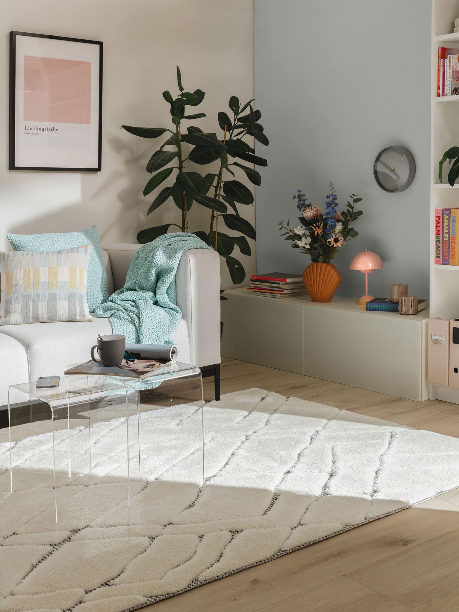 Teppich aus 63% Polyester, 37% Polypropylen in Weiß mit 11 bis 20 mm hohem Flor von benuta Pop