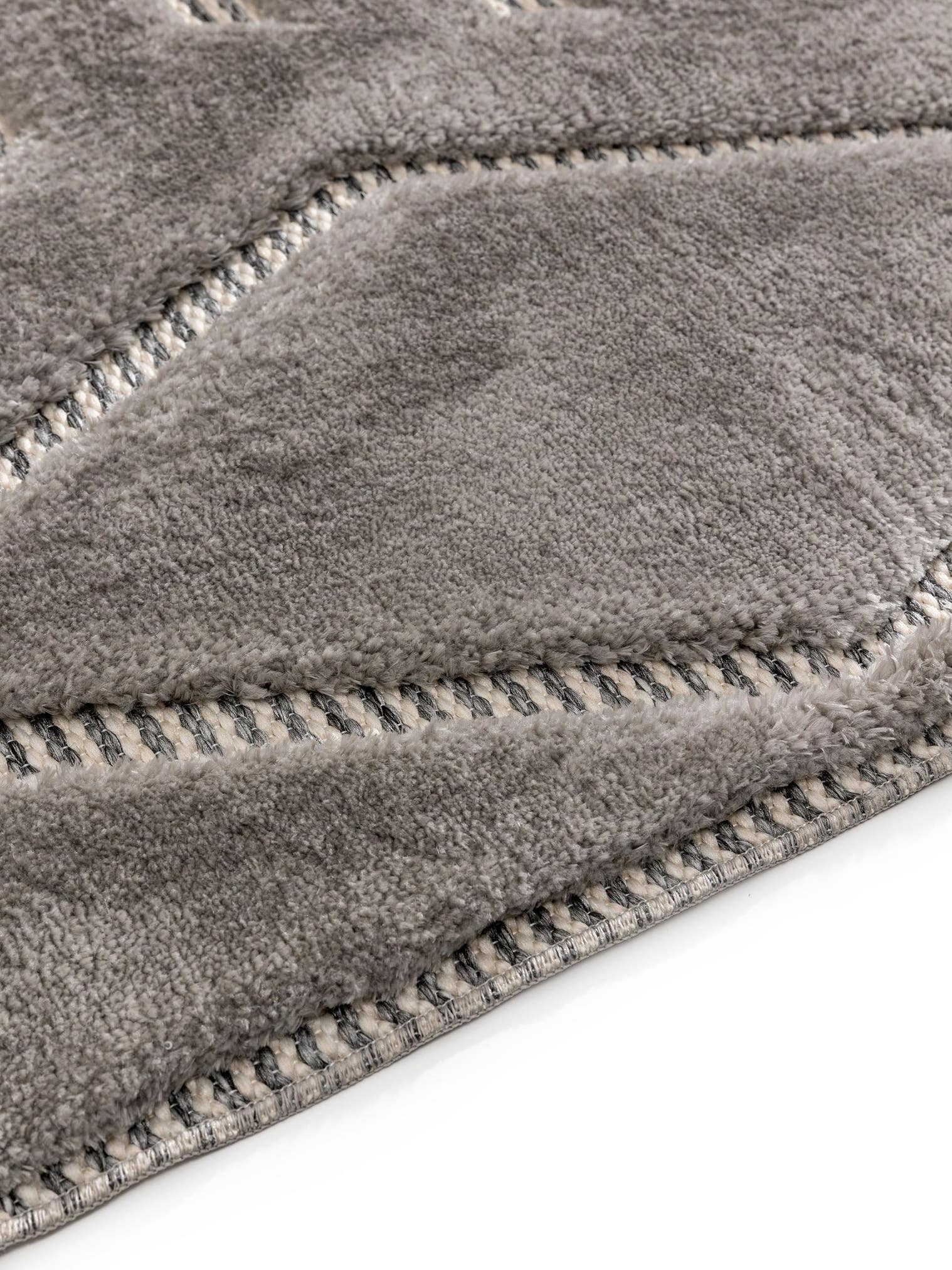 Teppich aus 63% Polyester, 37% Polypropylen in Grau mit 11 bis 20 mm hohem Flor von benuta Pop