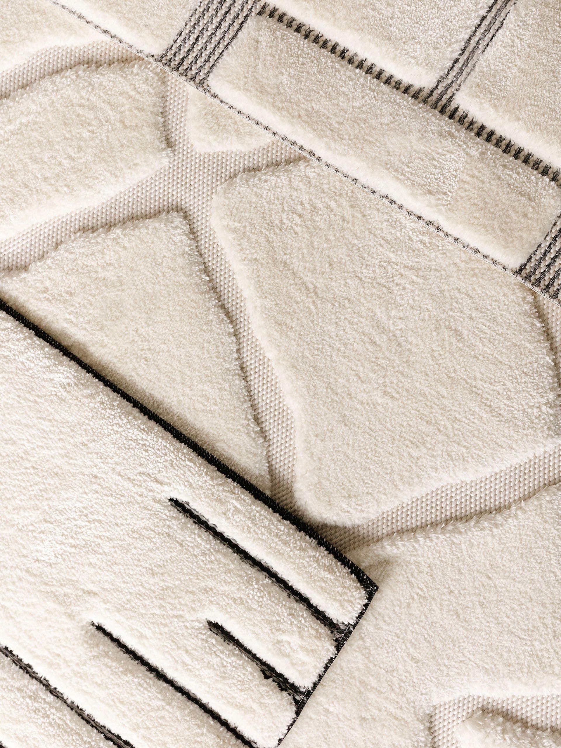 Matta av 63% polyester, 37% polypropen i Vit med 11 - 20 mm hög lugg från benuta Basic
