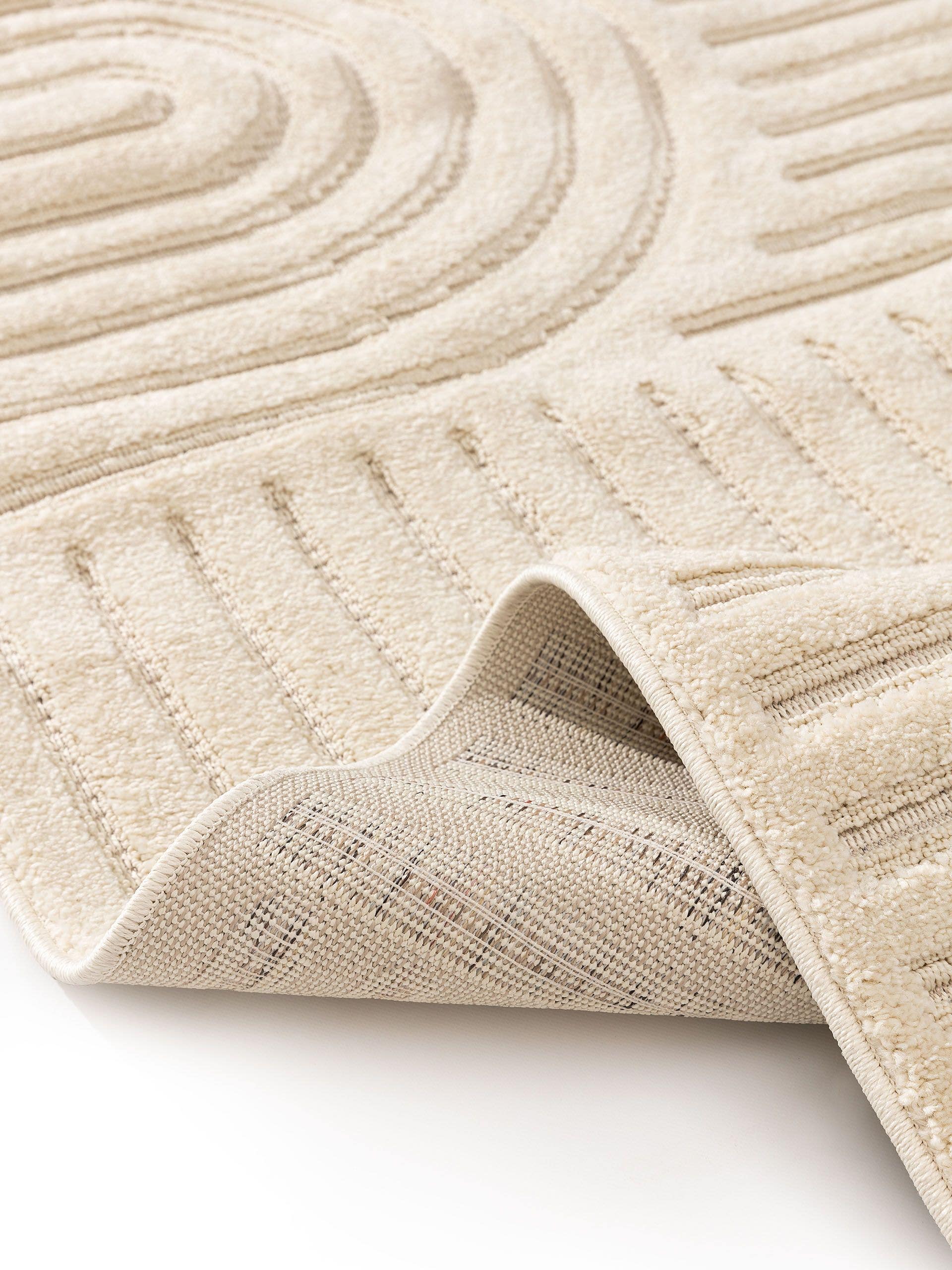 Rug made of 100% Polypropylene in White with a 11 - 20 mm high pile by benuta Basic