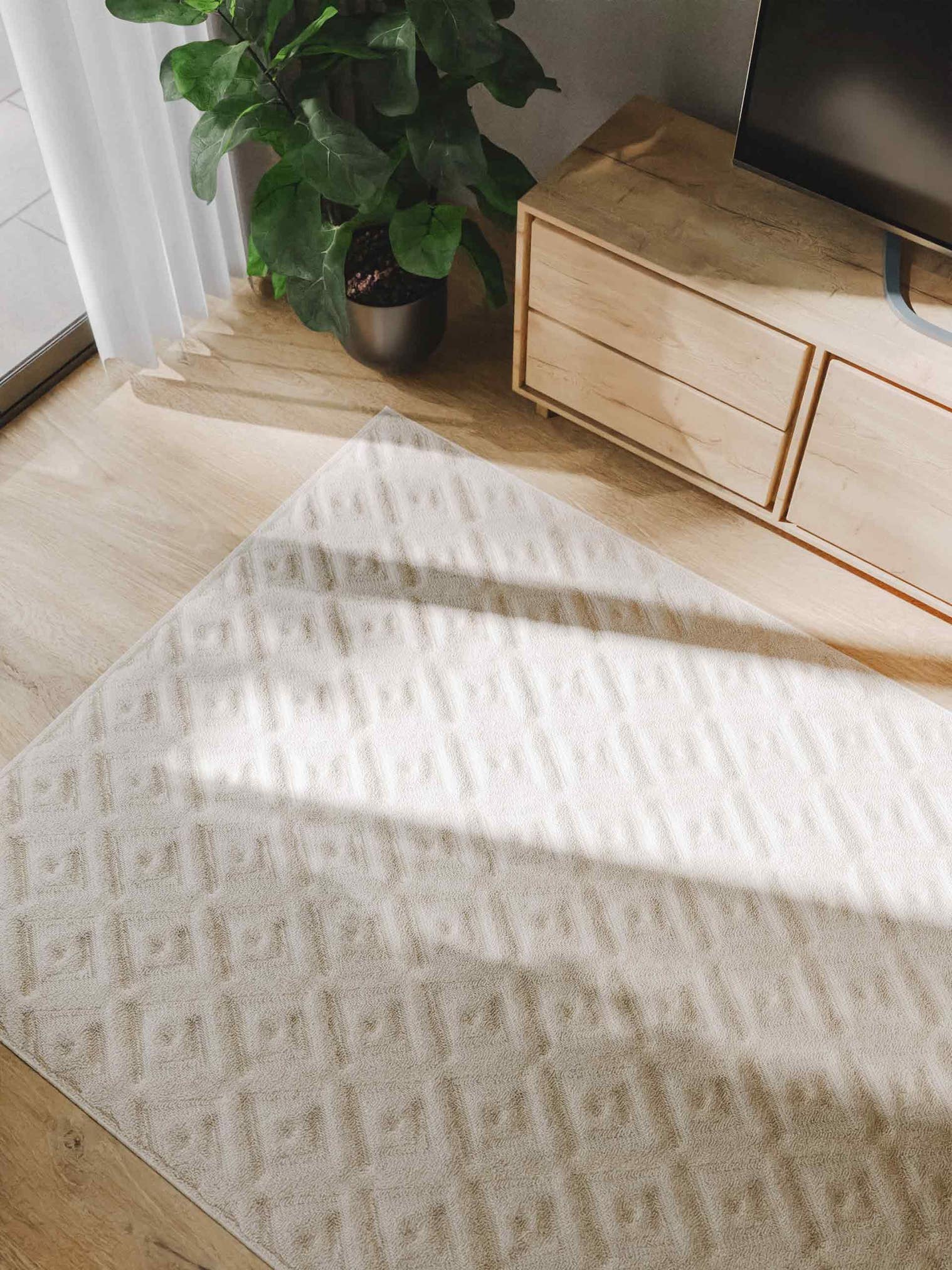 Teppich aus 100% Polypropylen in Weiß mit 11 bis 20 mm hohem Flor von benuta Basic