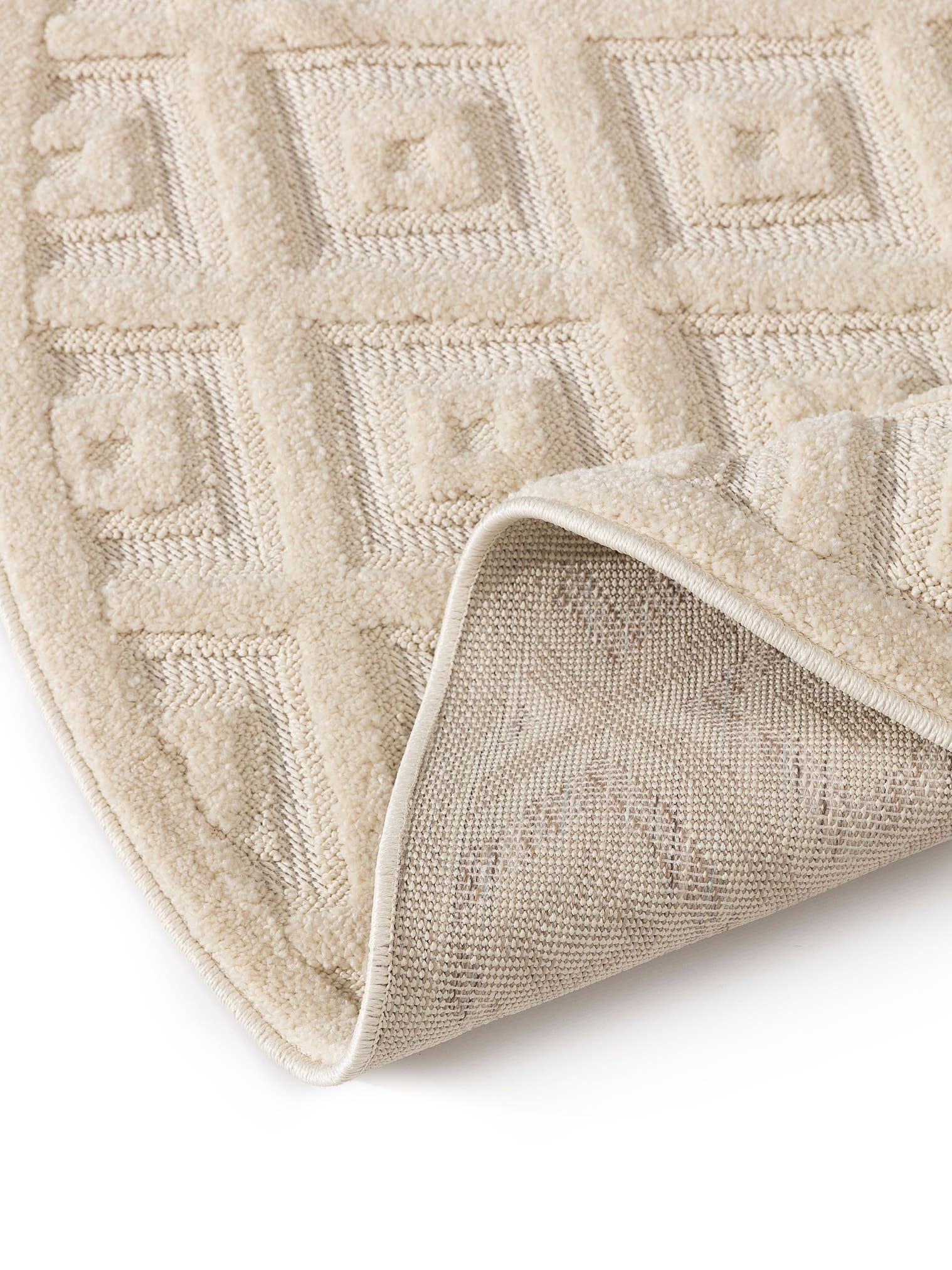 Rug made of 100% Polypropylene in White with a 11 - 20 mm high pile by benuta Basic