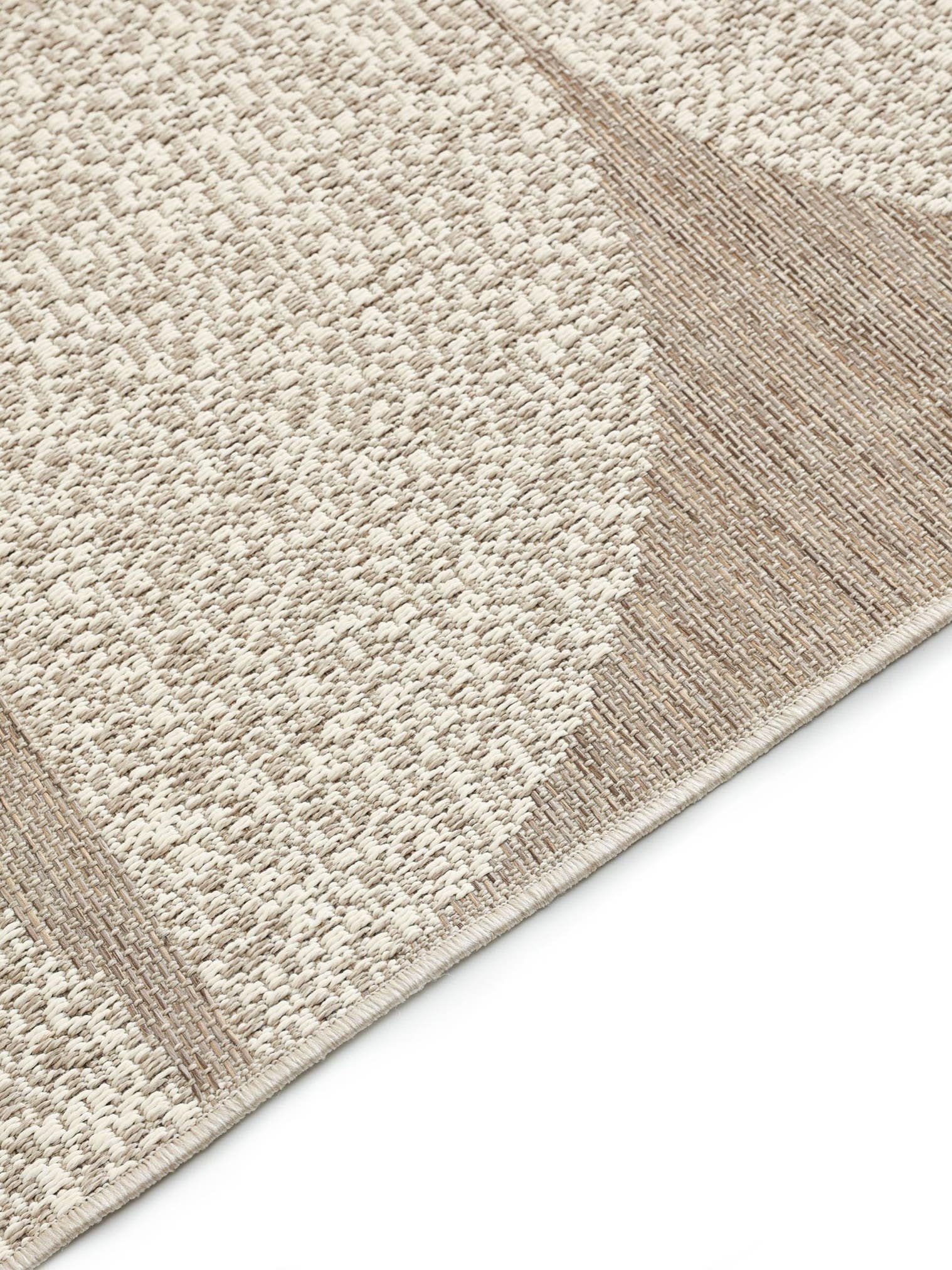 Teppich aus 100% Polypropylen in Beige mit bis 5 mm hohem Flor von benuta Pop