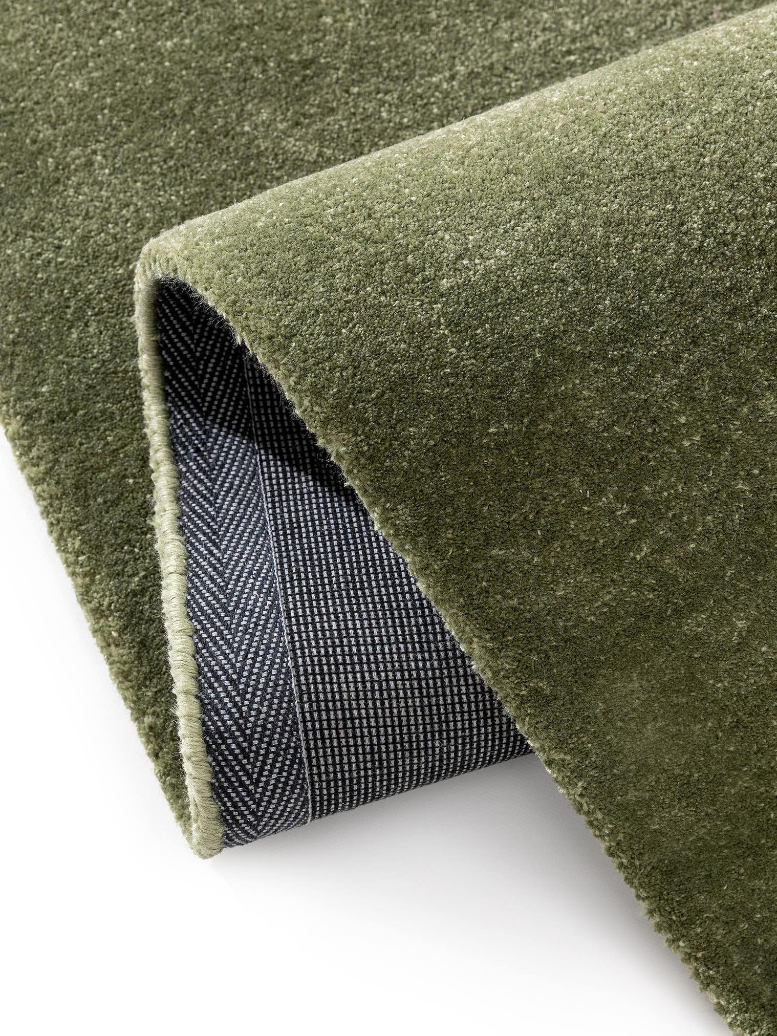 Teppich aus 100% Polyester (recyceltes PET) in Grün mit 6 bis 10 mm hohem Flor von benuta Pure