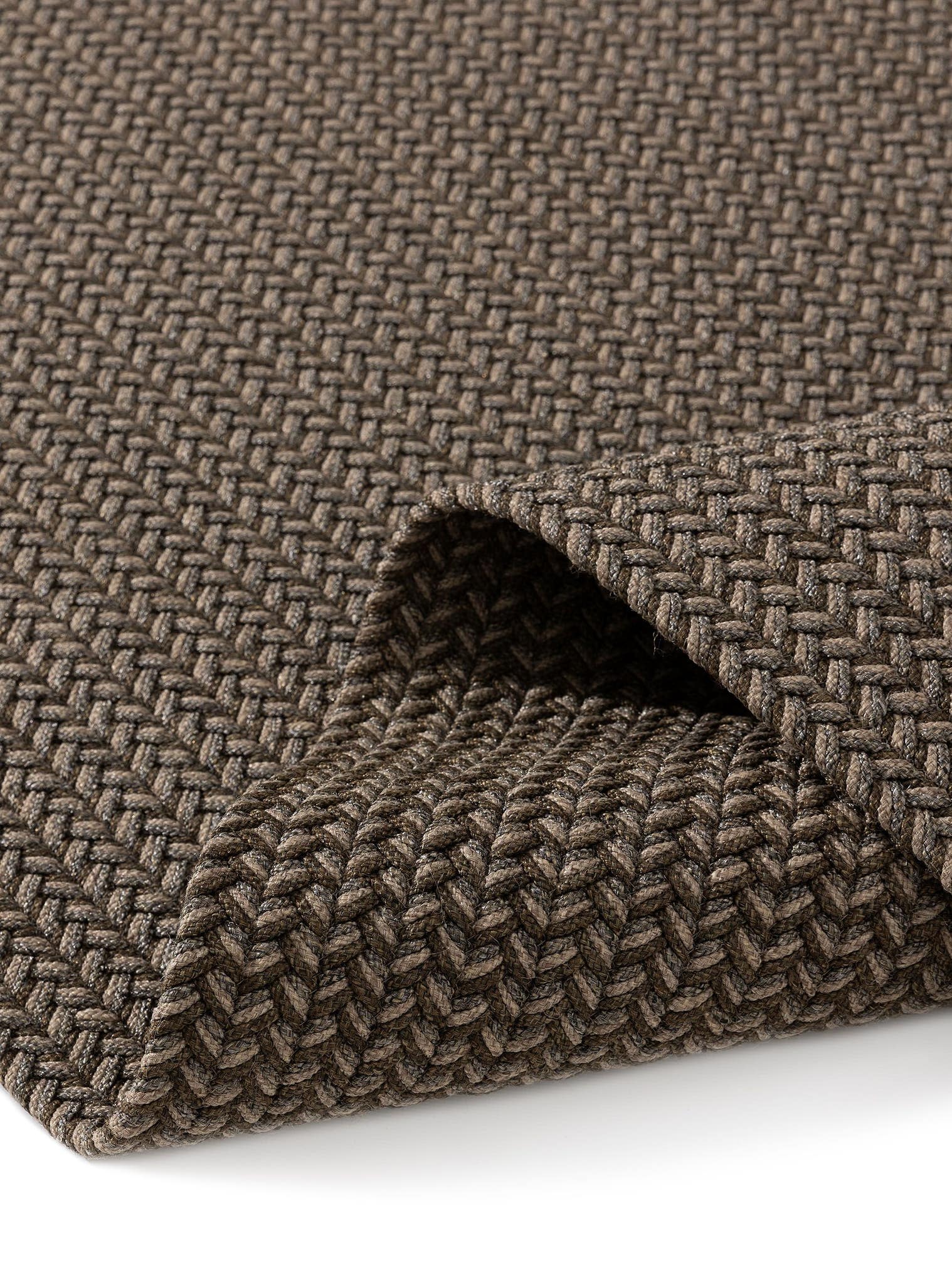 Matta av 60% Polyester, 40% polypropen i Brun med 1- 5 mm hög lugg från benuta Finest