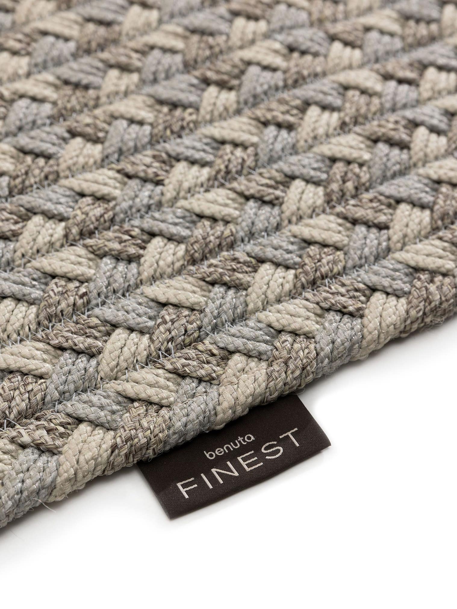 Matta av 60% Polyester, 40% polypropen i Grå med 1- 5 mm hög lugg från benuta Finest