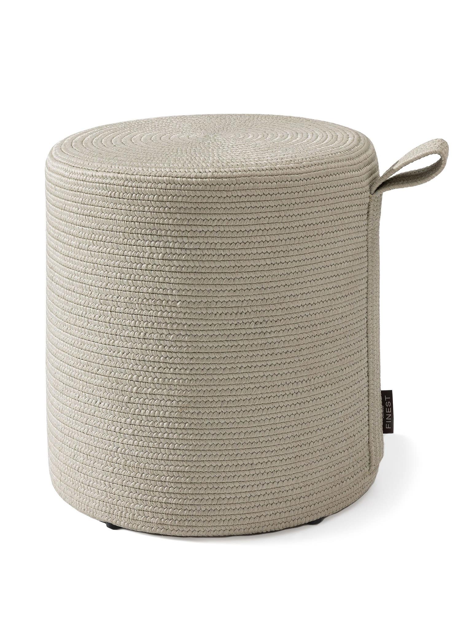 In- & Outdoor Pouf Noe Light Grey im Design Uni aus 100% Polypropylene von benuta Finest