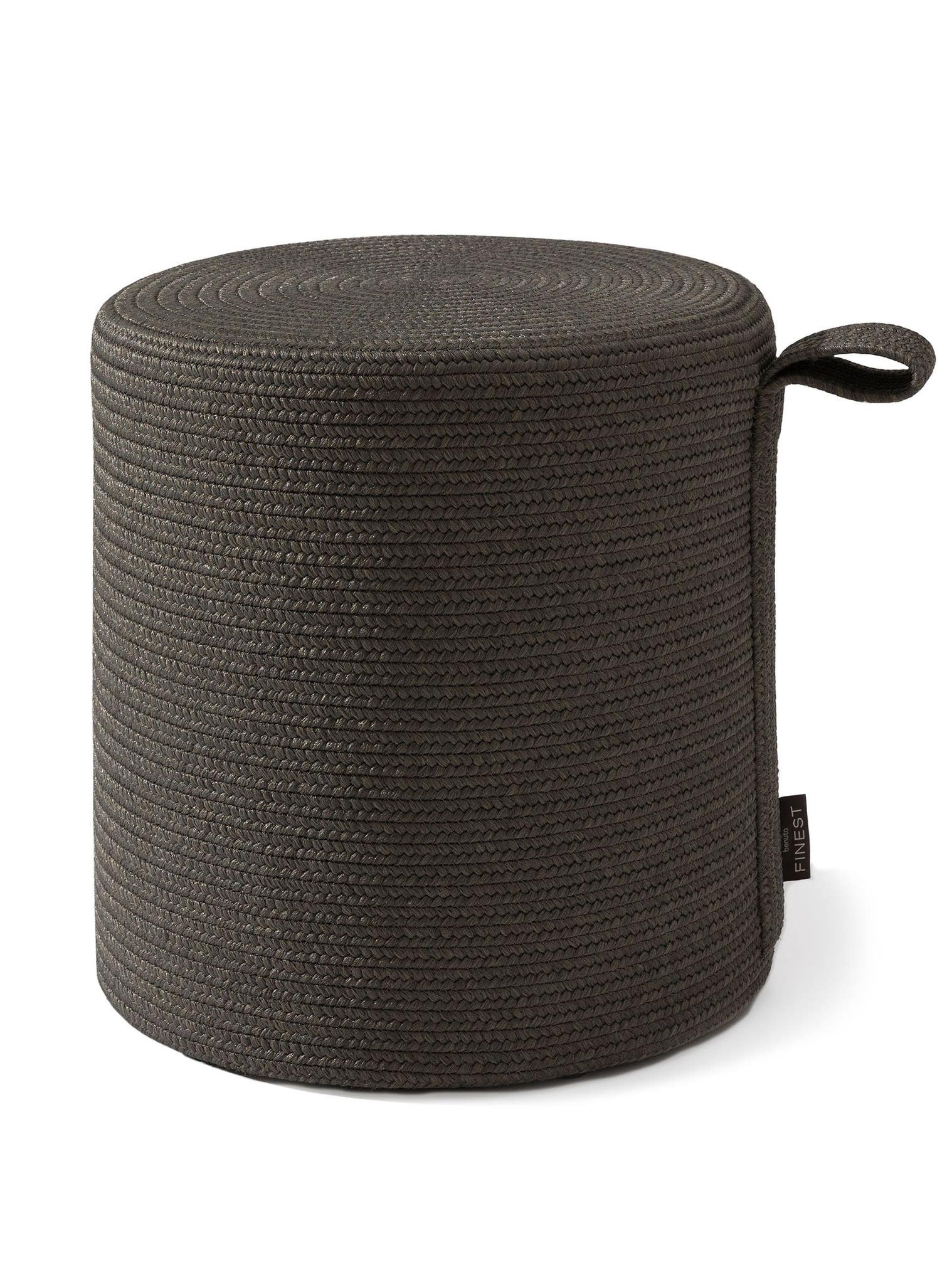 In- & Outdoor Pouf Noe Dunkelgrau im Design Uni aus 100% Polypropylen von benuta Finest