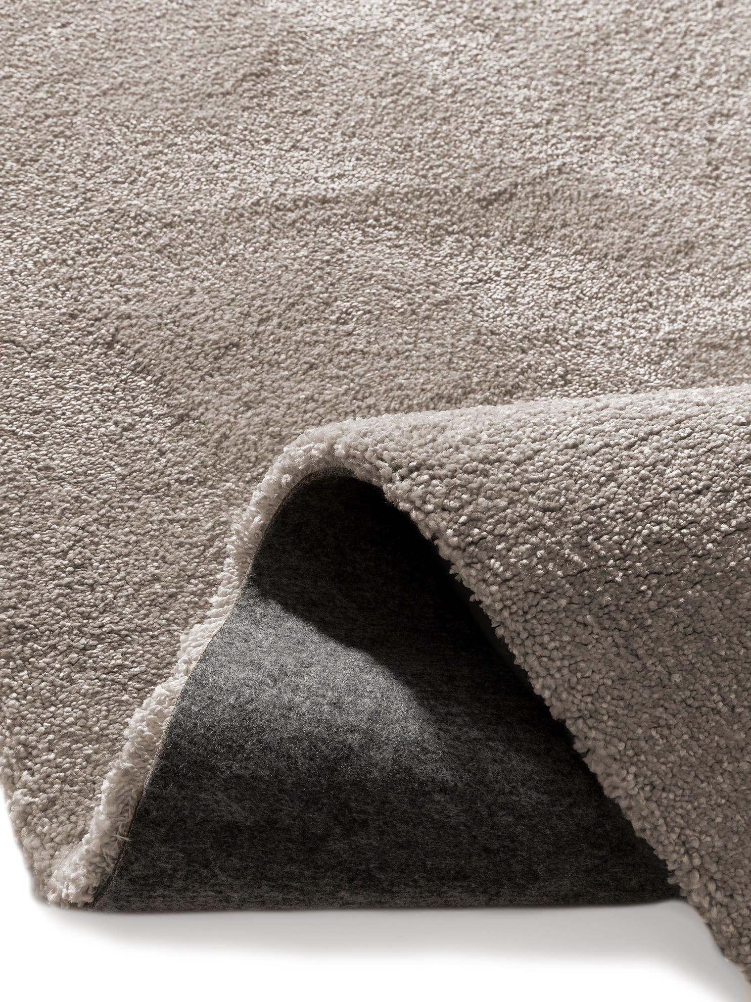 Teppich aus 100% Polypropylen in Beige mit 11 bis 20 mm hohem Flor von benuta Nest