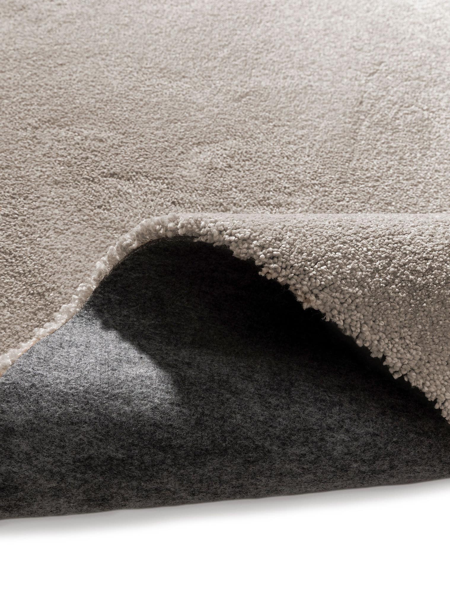 Teppich aus 100% Polypropylen in Beige mit 11 bis 20 mm hohem Flor von benuta Nest