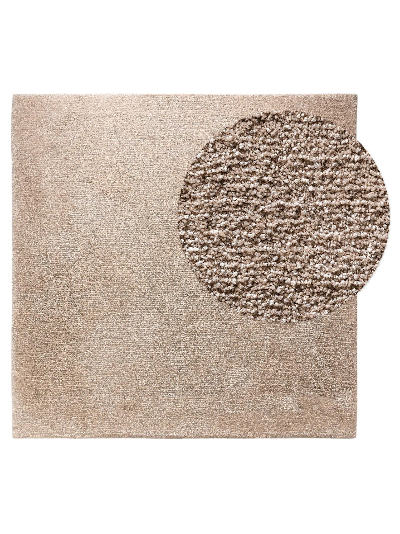Teppich aus 100% Polypropylen in Beige mit 11 bis 20 mm hohem Flor von benuta Nest